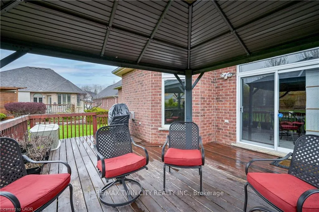 Photo 25 of 58 Templeton Drive, Kitchener — HOMEH