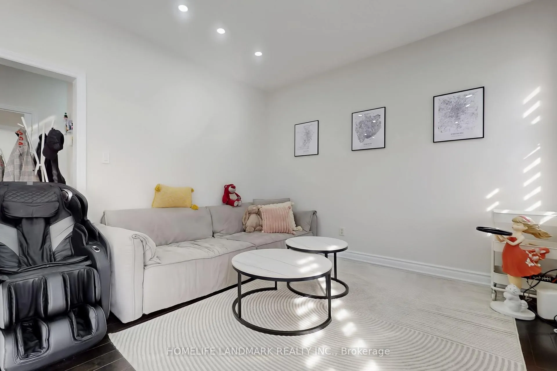 Photo 5 of 52 Lakespring Drive, Markham, Cachet — HOMEH