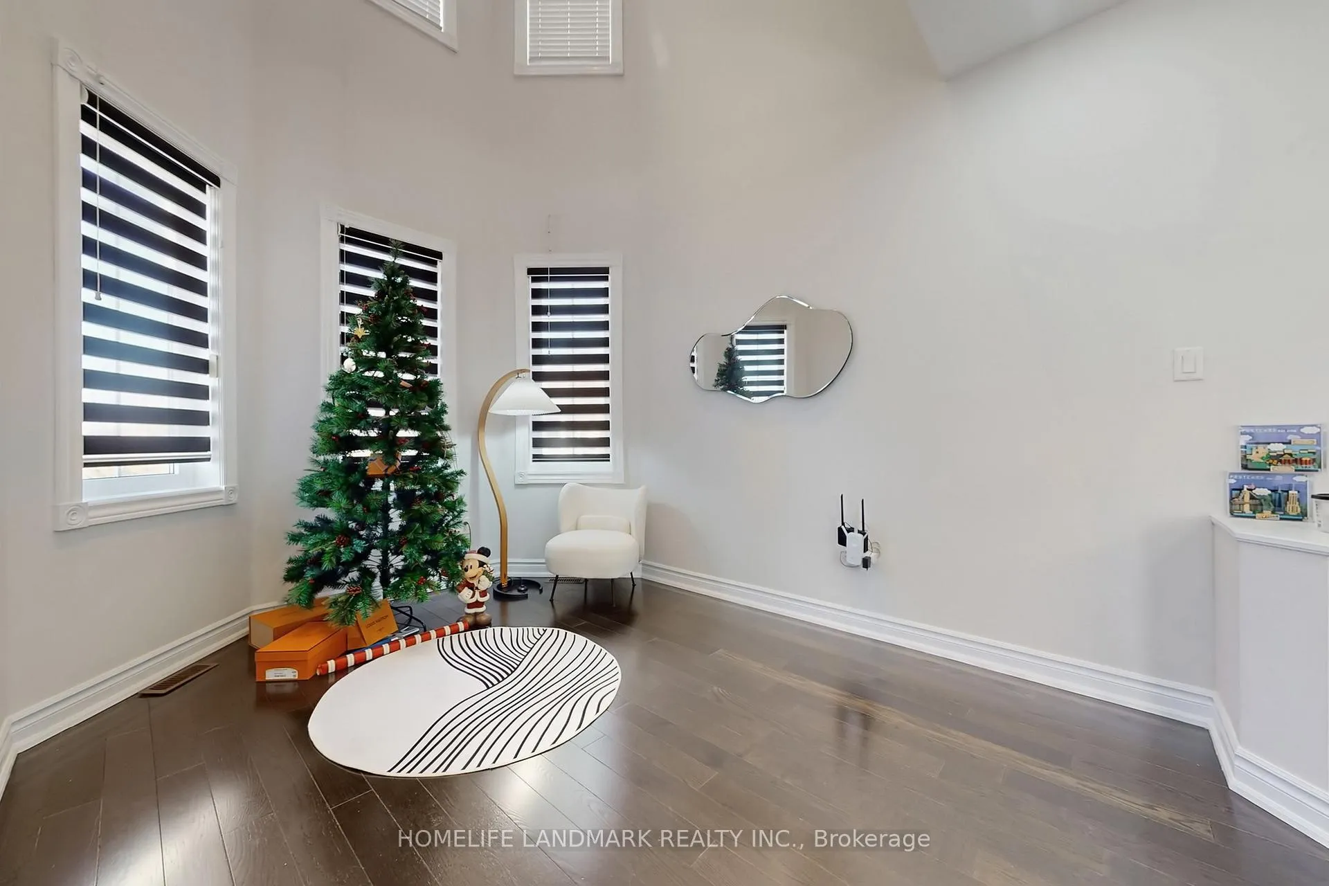 Photo 18 of 52 Lakespring Drive, Markham, Cachet — HOMEH