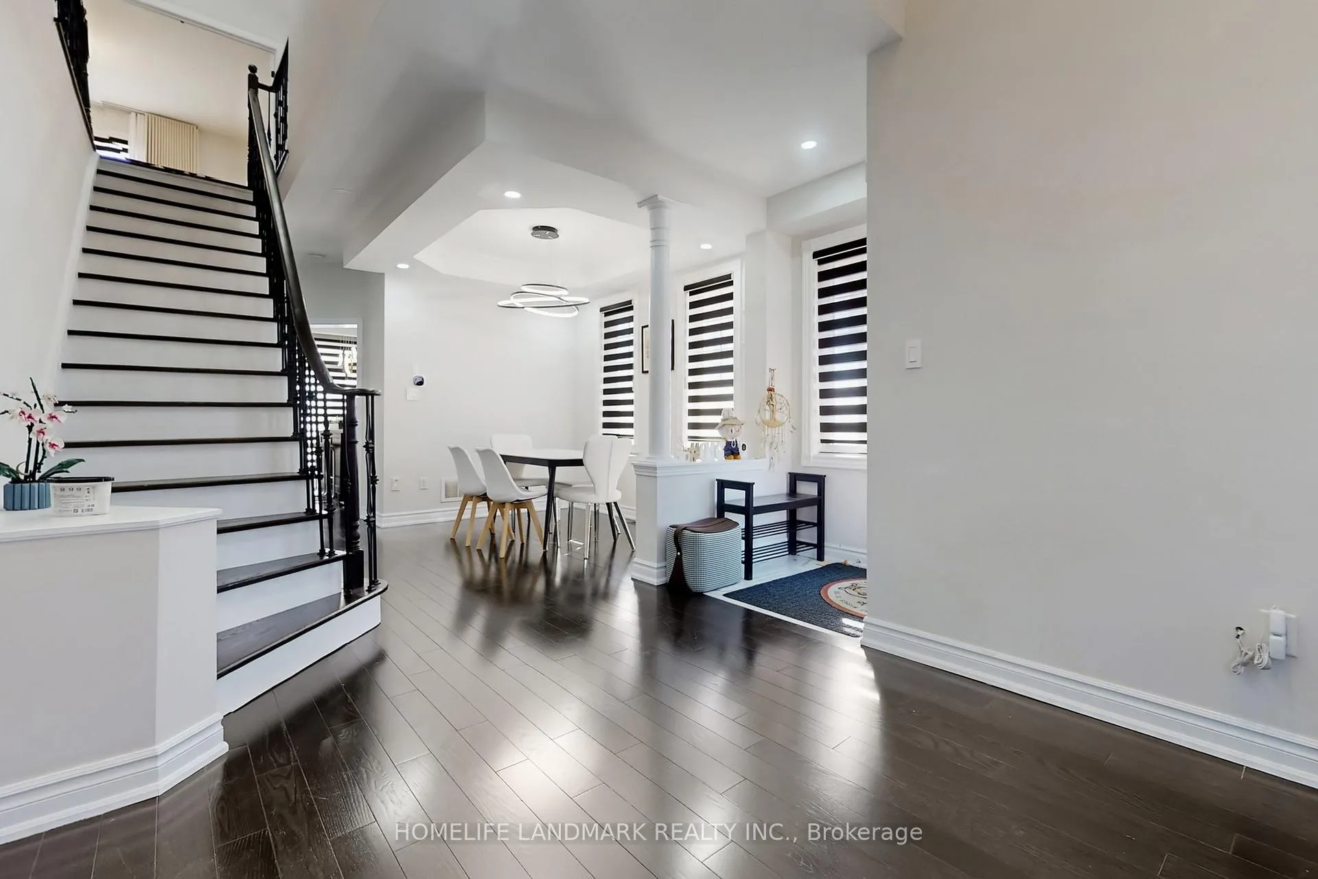 Photo 22 of 52 Lakespring Drive, Markham, Cachet — HOMEH