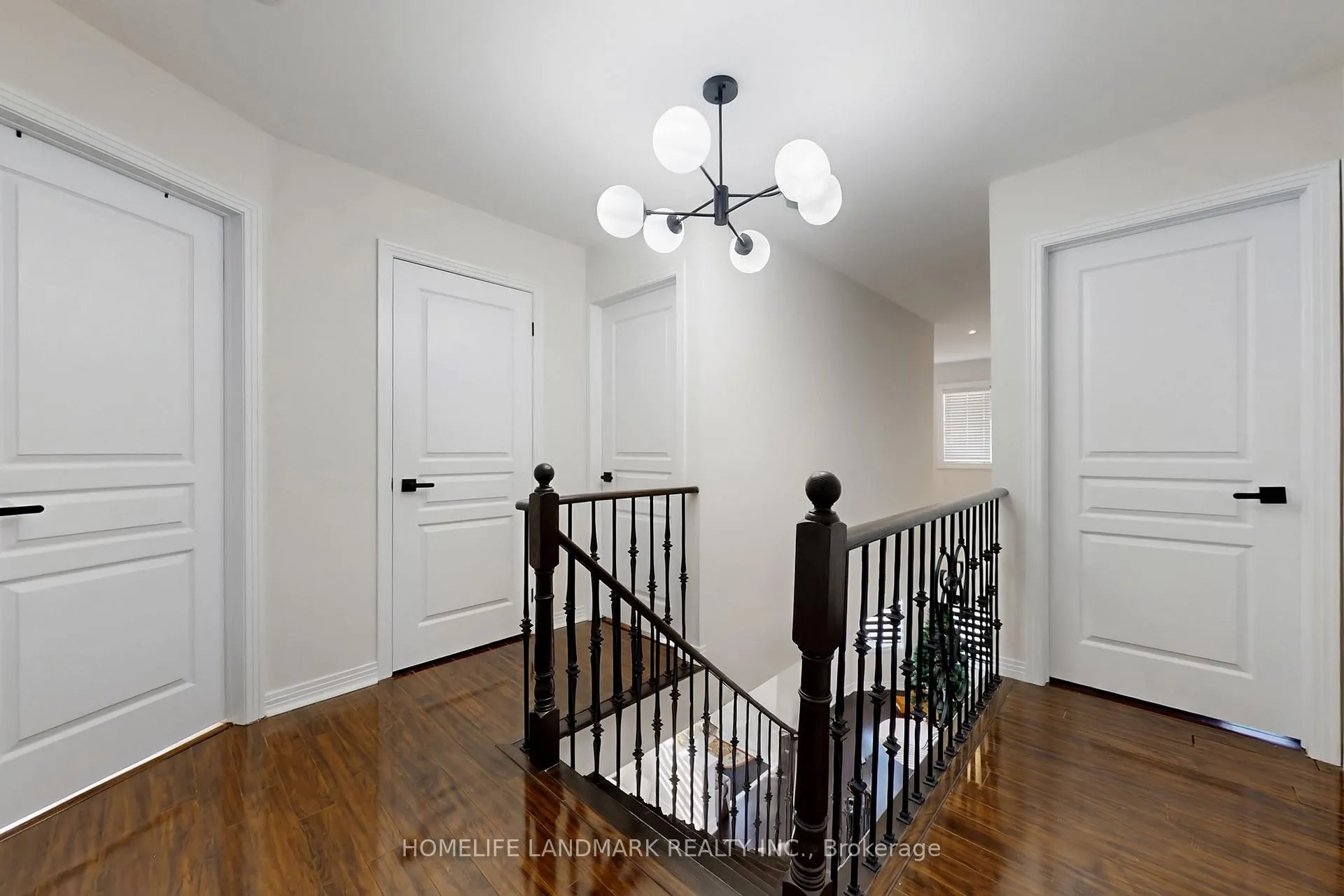 Photo 23 of 52 Lakespring Drive, Markham, Cachet — HOMEH