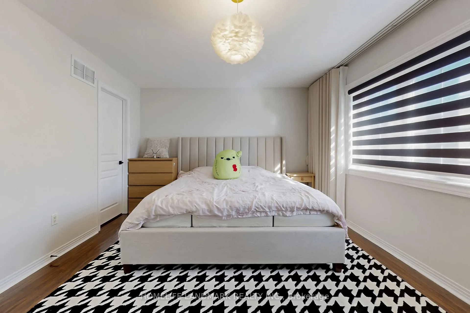 Photo 26 of 52 Lakespring Drive, Markham, Cachet — HOMEH