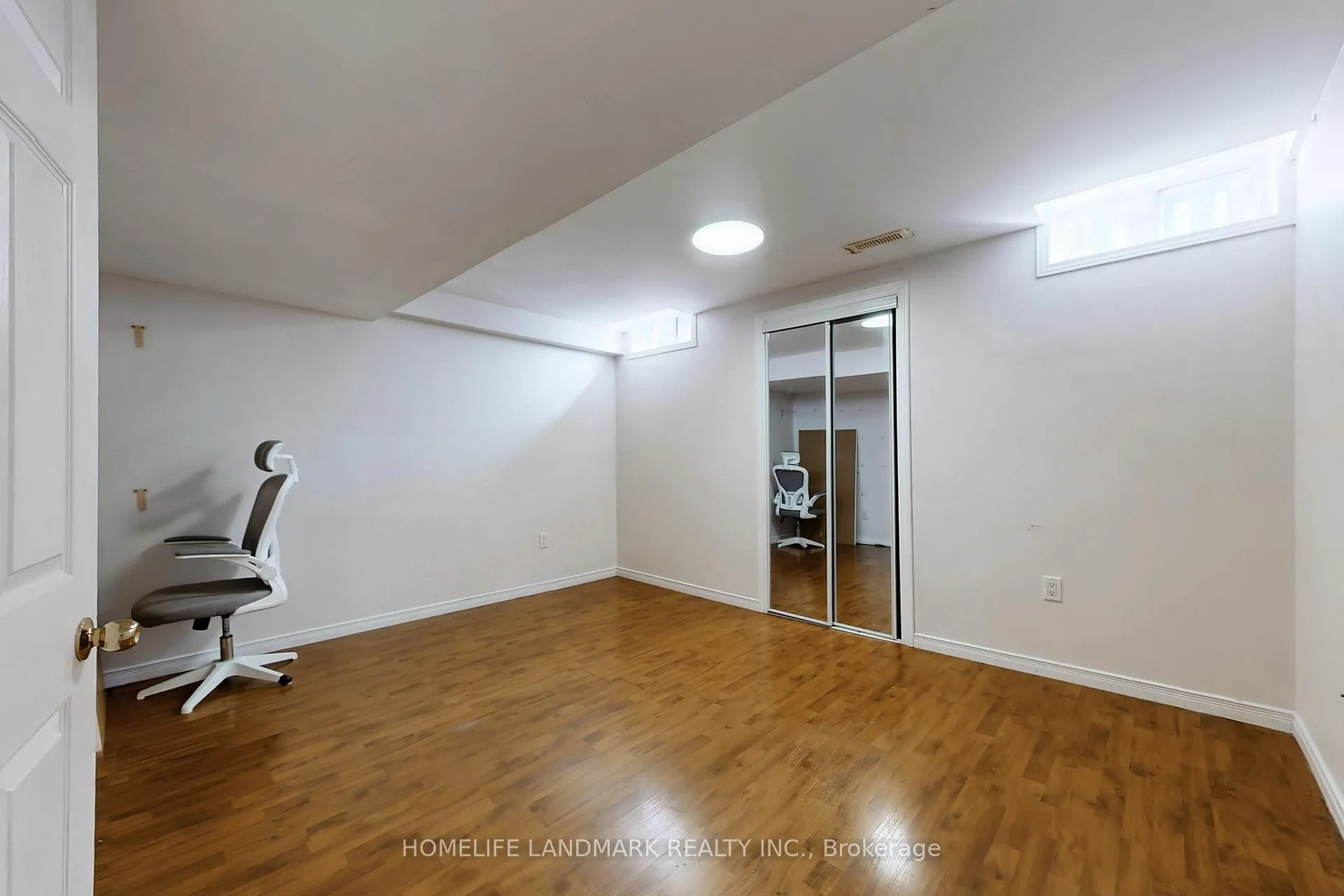 Photo 43 of 52 Lakespring Drive, Markham, Cachet — HOMEH