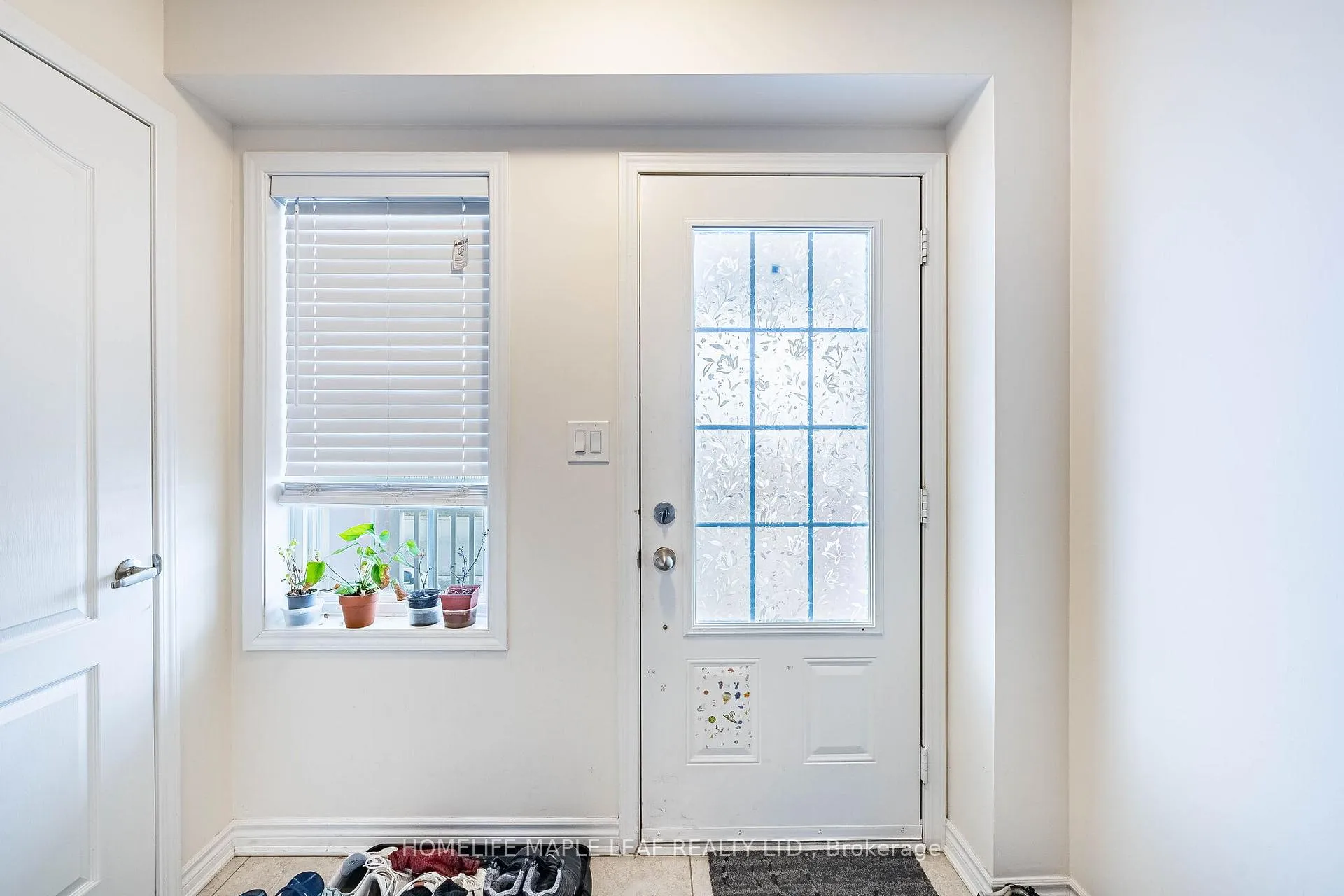 Photo 6 of 67 Benhurst Crescent, Brampton, Northwest Brampton — HOMEH