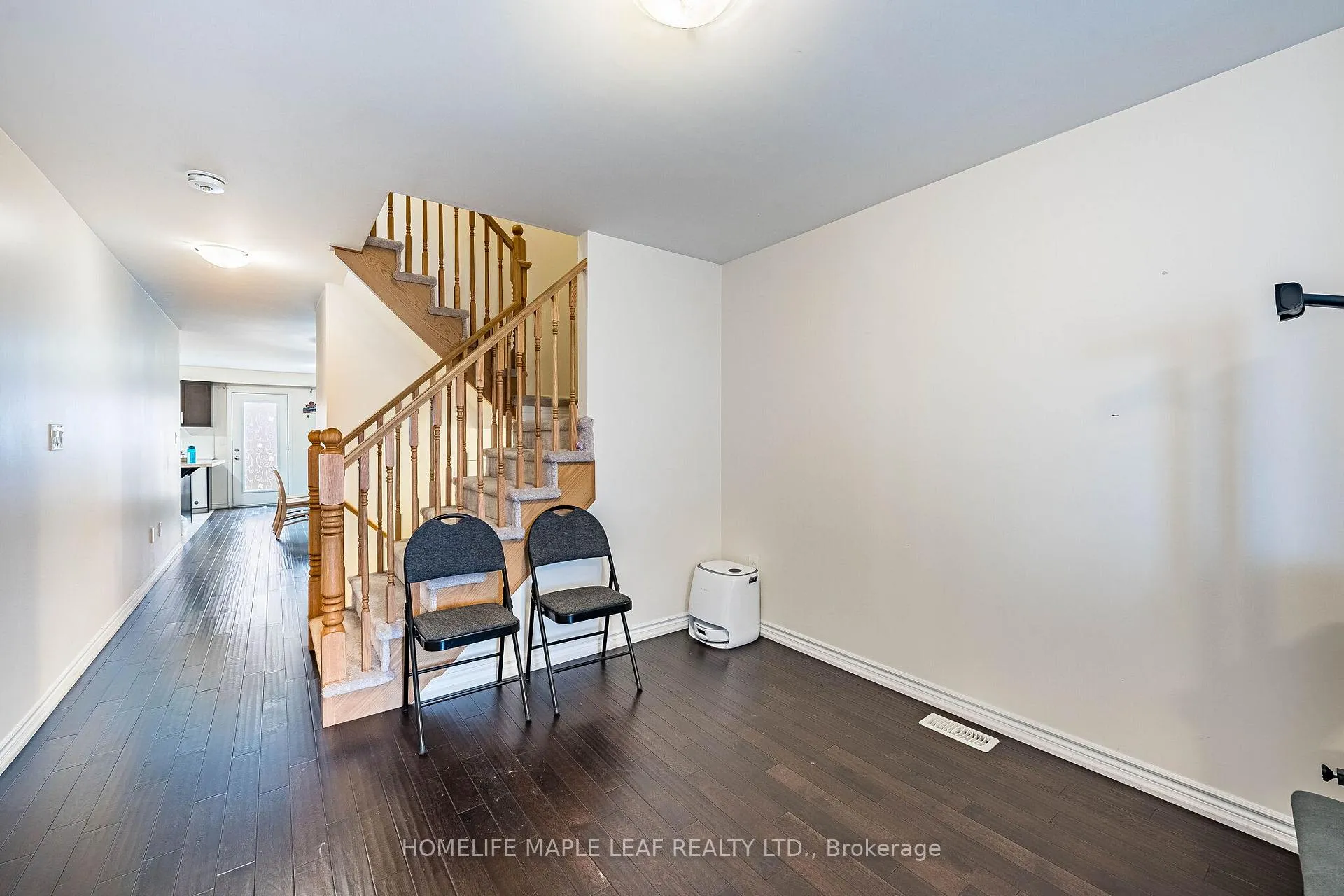 Photo 8 of 67 Benhurst Crescent, Brampton, Northwest Brampton — HOMEH