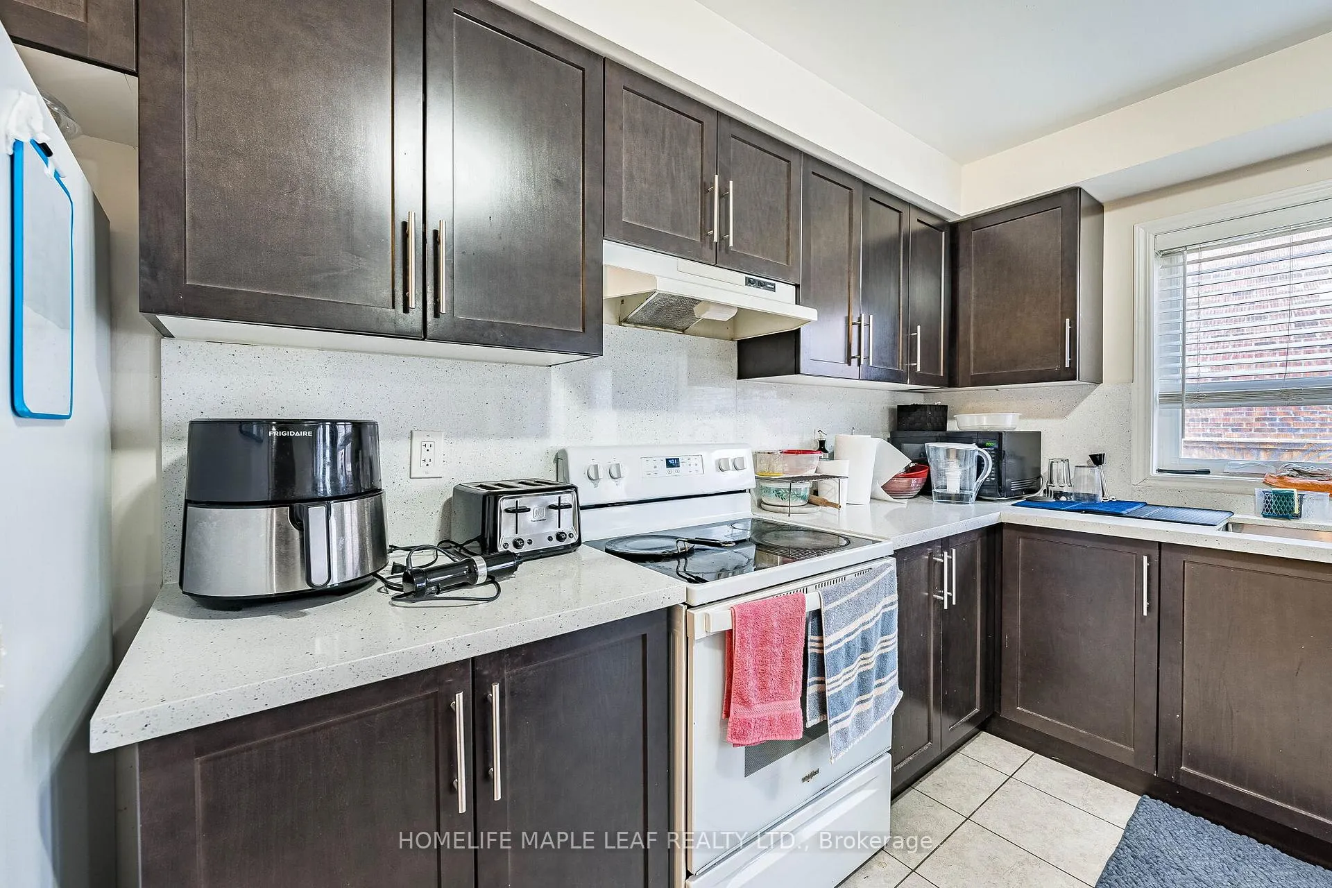 Photo 15 of 67 Benhurst Crescent, Brampton, Northwest Brampton — HOMEH