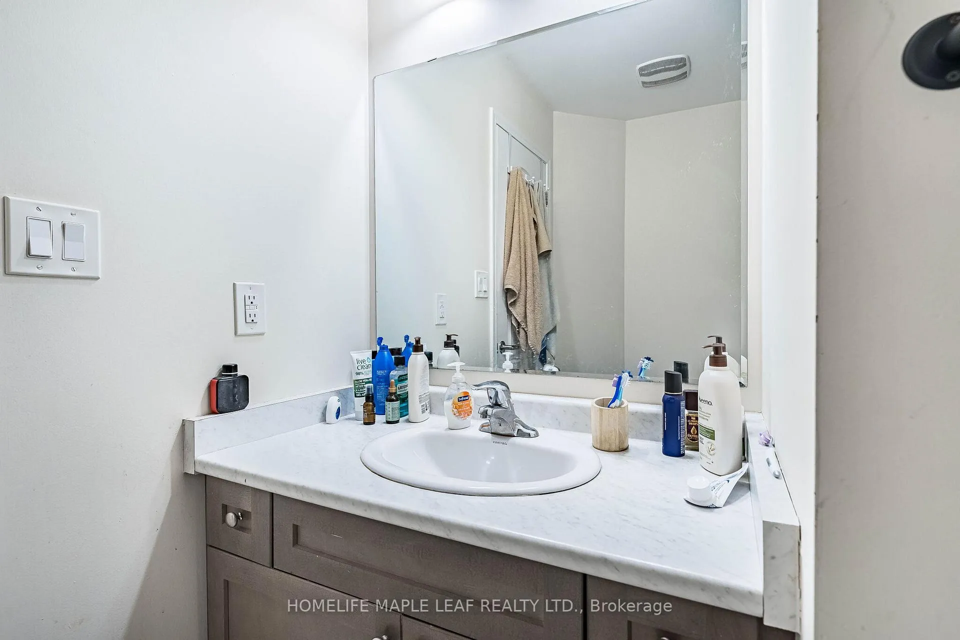 Photo 29 of 67 Benhurst Crescent, Brampton, Northwest Brampton — HOMEH