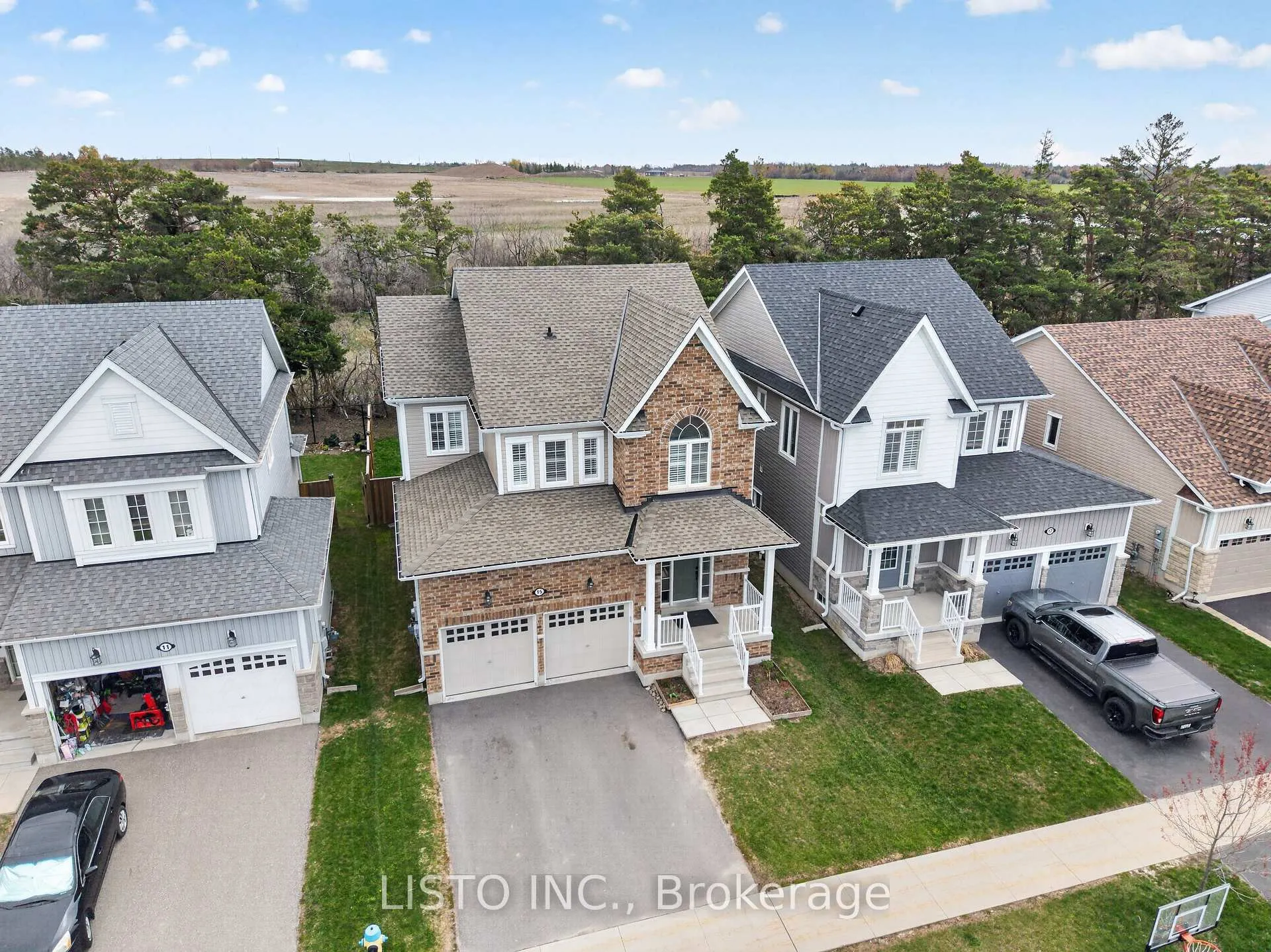 Photo 2 of 15 Primeau Crescent, Kawartha Lakes, Lindsay — HOMEH