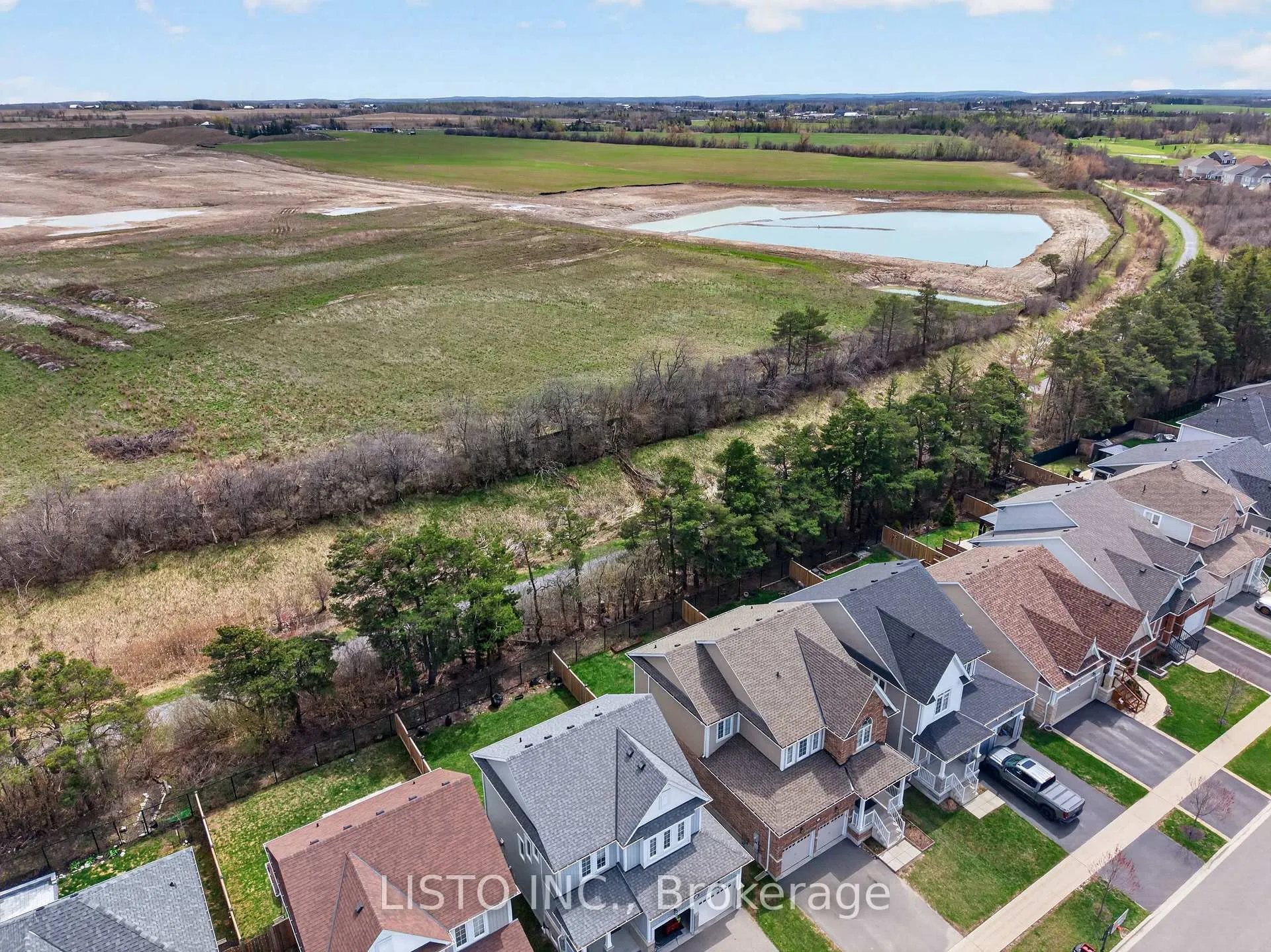 Photo 4 of 15 Primeau Crescent, Kawartha Lakes, Lindsay — HOMEH