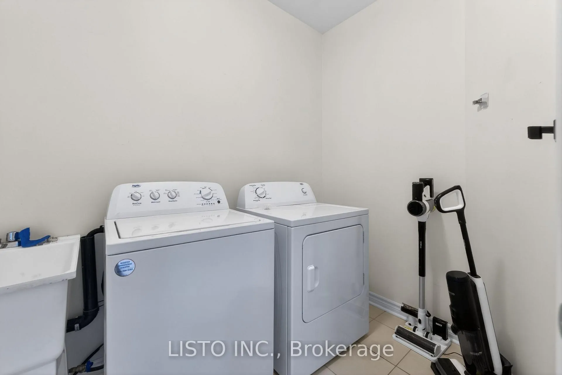Photo 13 of 15 Primeau Crescent, Kawartha Lakes, Lindsay — HOMEH