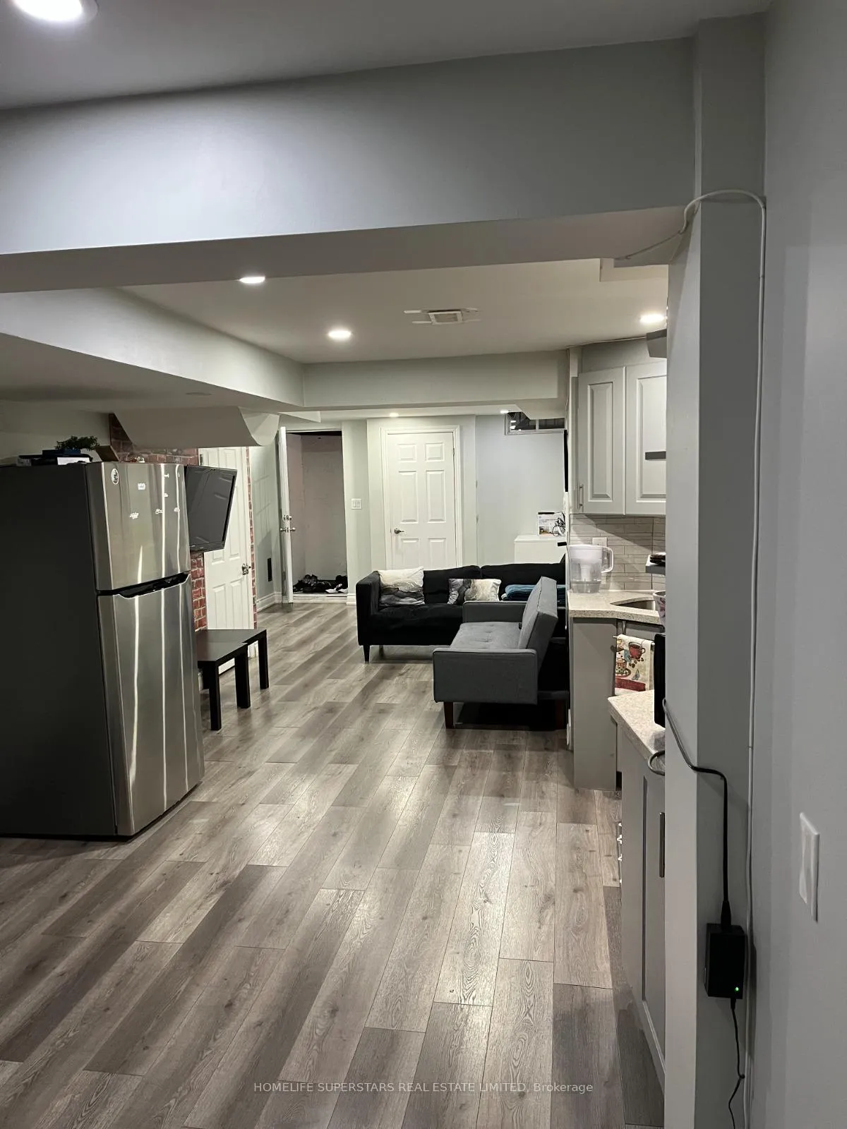 Photo 7 of 35 Wardenwood Drive, Brampton, Sandringham-Wellington North — HOMEH