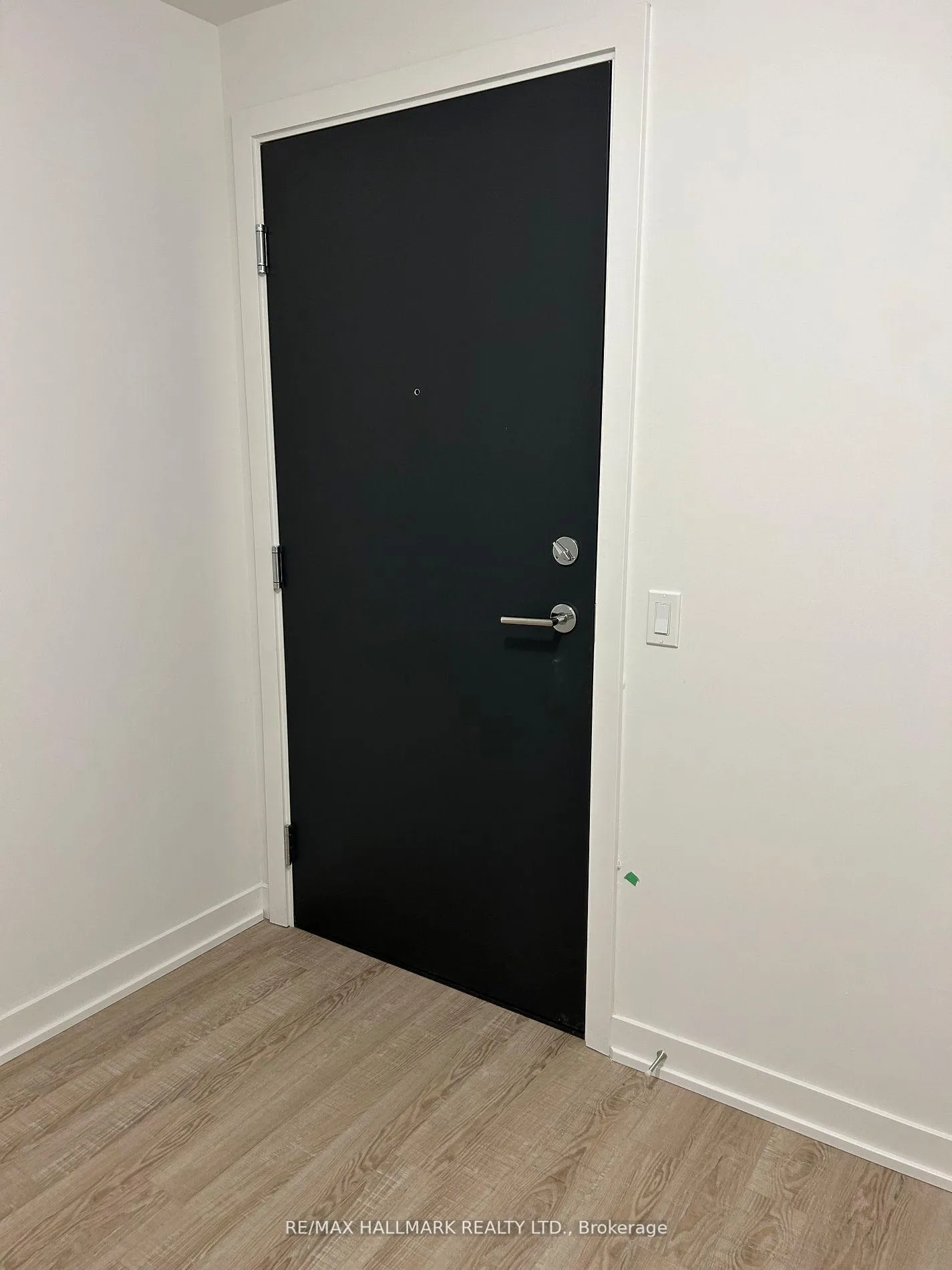 Photo 4 of Unit 312, 250 Lawrence Avenue, Toronto, Lawrence Park North — HOMEH