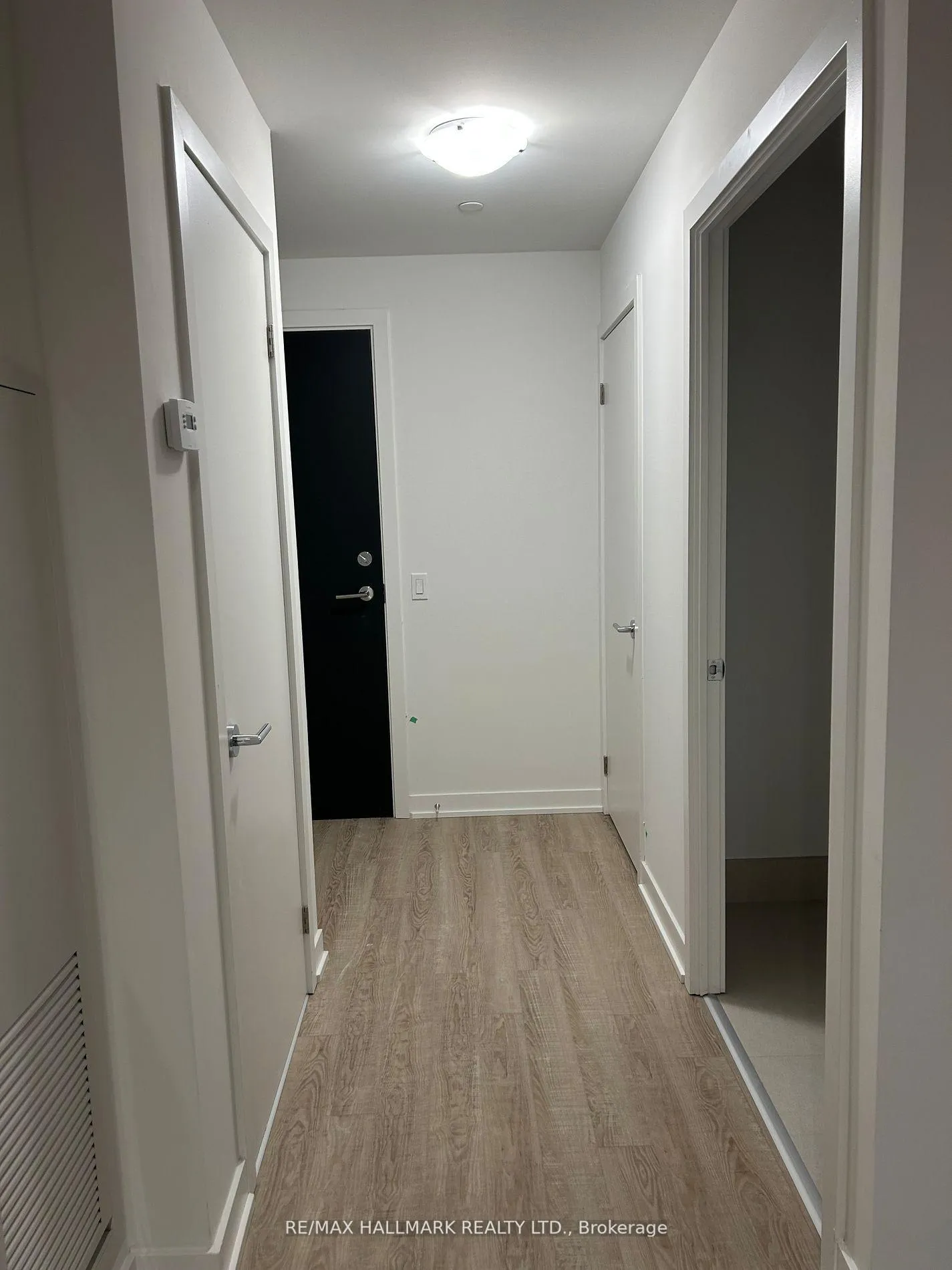 Photo 5 of Unit 312, 250 Lawrence Avenue, Toronto, Lawrence Park North — HOMEH