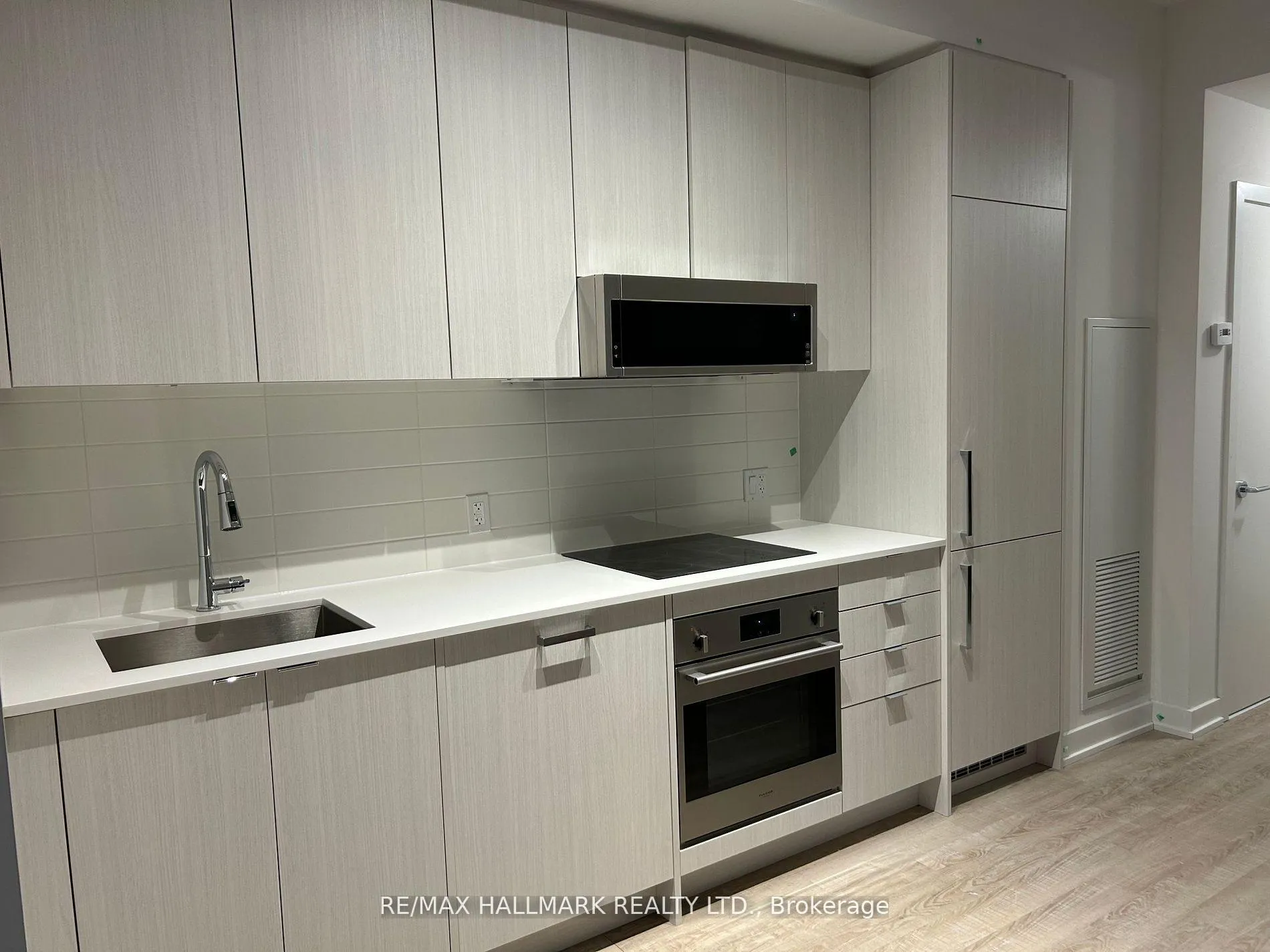 Photo 8 of Unit 312, 250 Lawrence Avenue, Toronto, Lawrence Park North — HOMEH