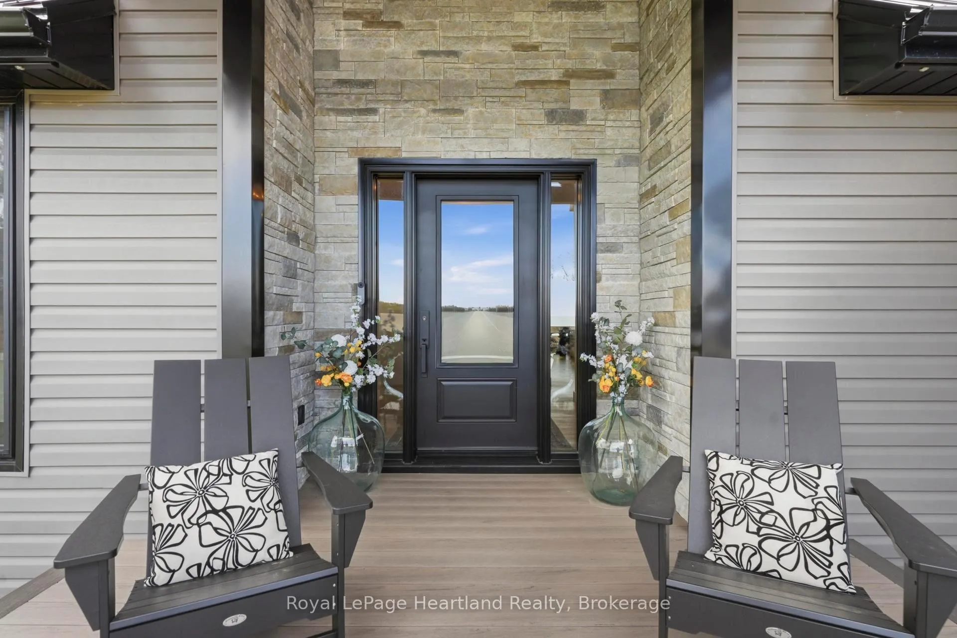 Photo 4 of 77961 Dryden Lane, Central Huron, Goderich — HOMEH