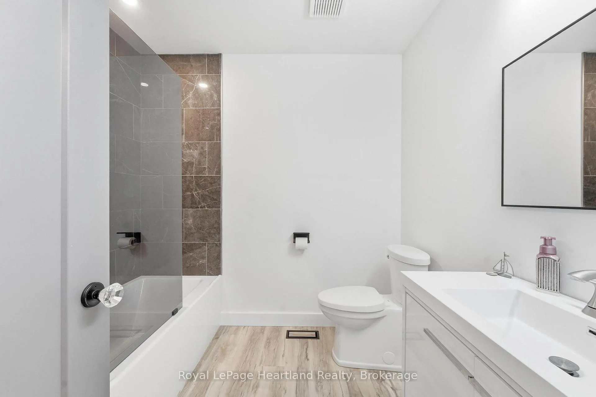 Photo 25 of 77961 Dryden Lane, Central Huron, Goderich — HOMEH