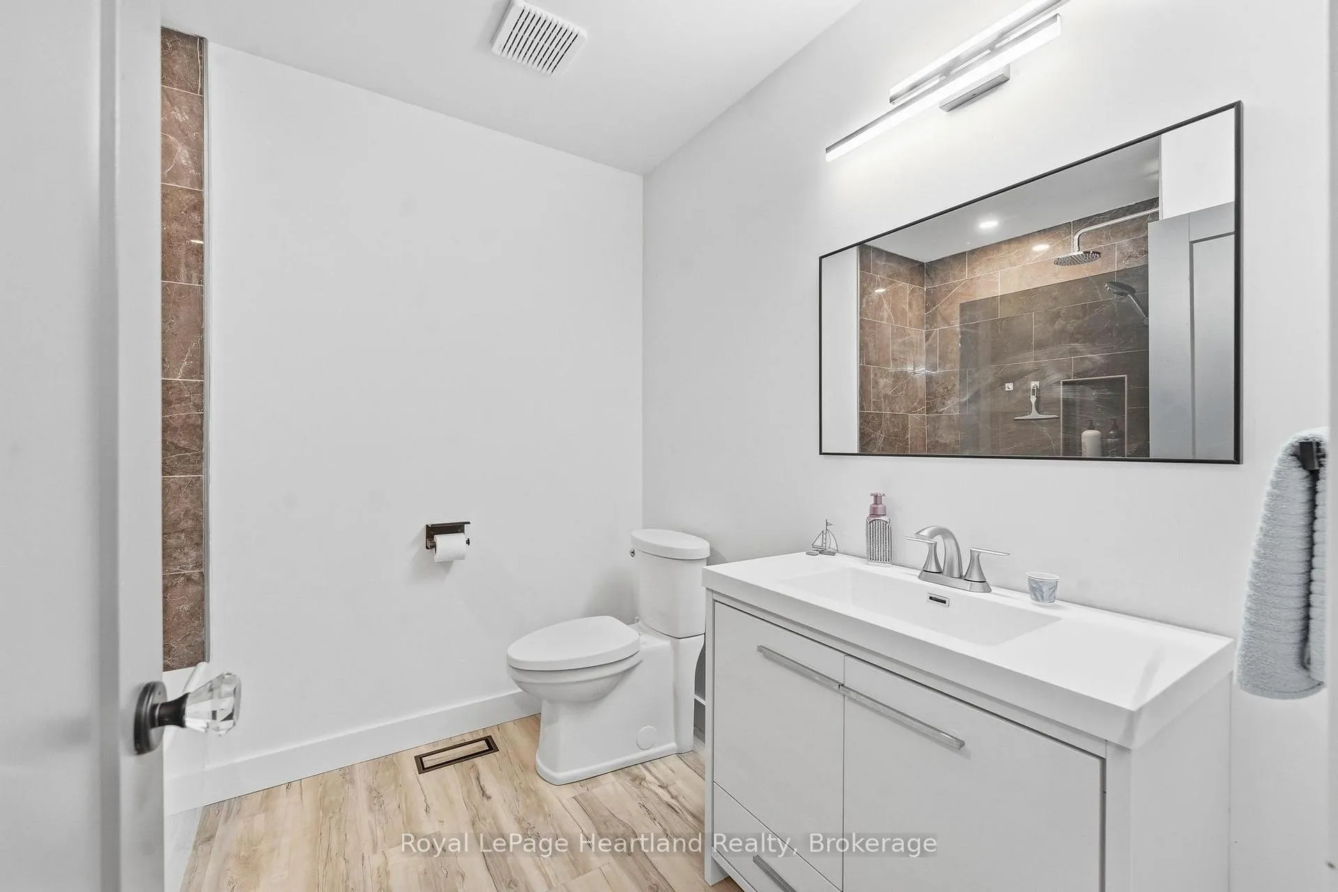 Photo 26 of 77961 Dryden Lane, Central Huron, Goderich — HOMEH