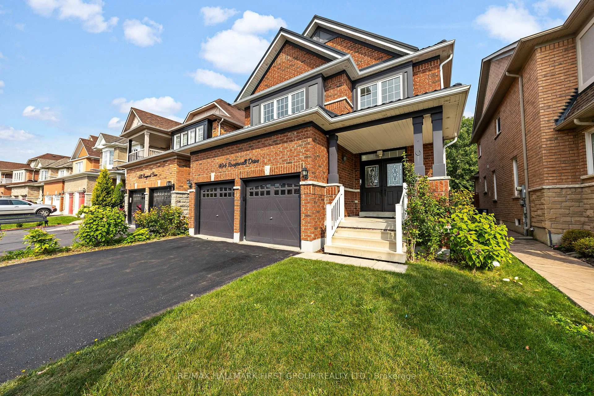 Photo 2 of 494 Rougewalk Drive, Pickering, Rouge Park — HOMEH
