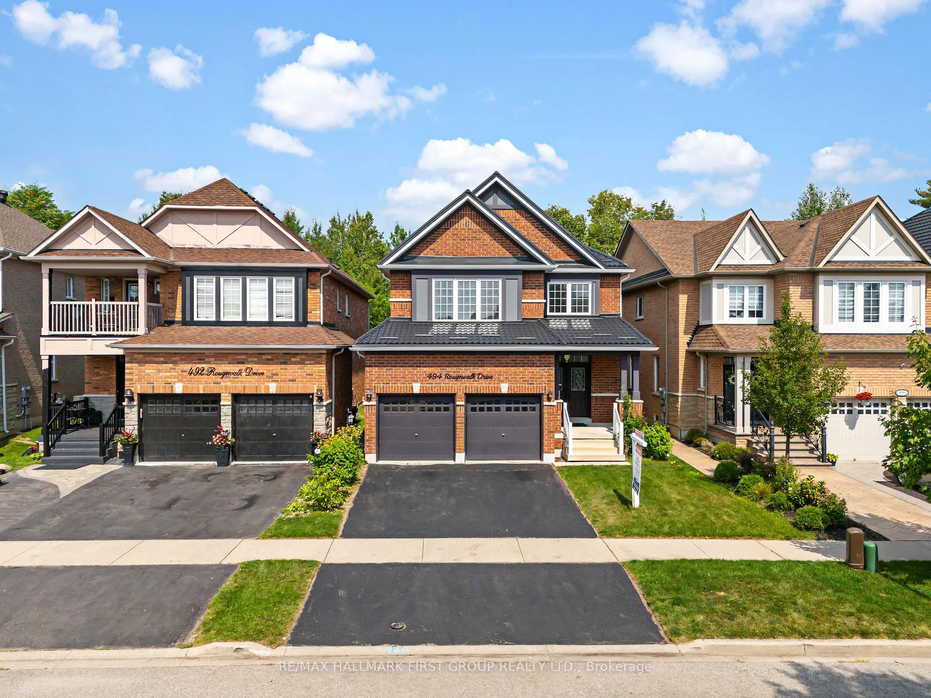Photo 3 of 494 Rougewalk Drive, Pickering, Rouge Park — HOMEH