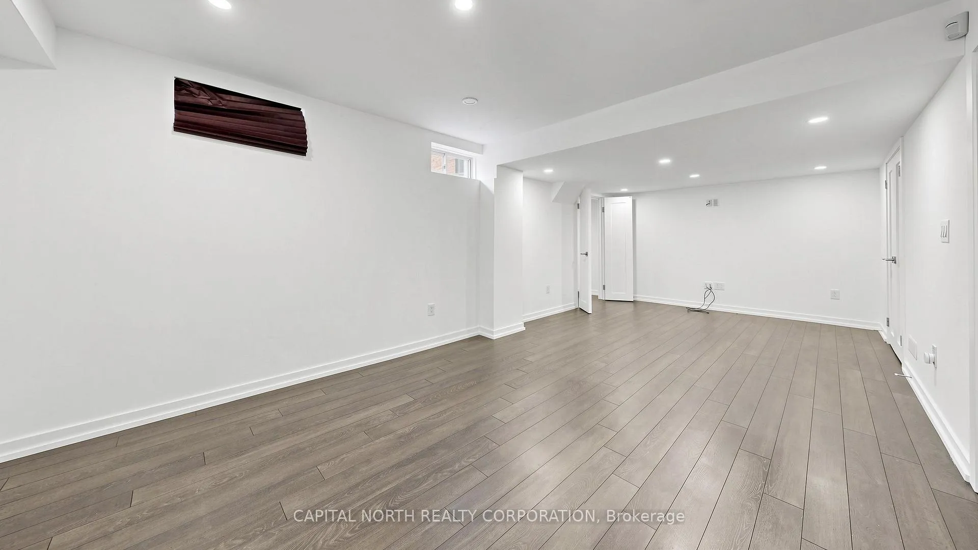 Photo 34 of 170 Moody Drive, Vaughan, Kleinburg — HOMEH