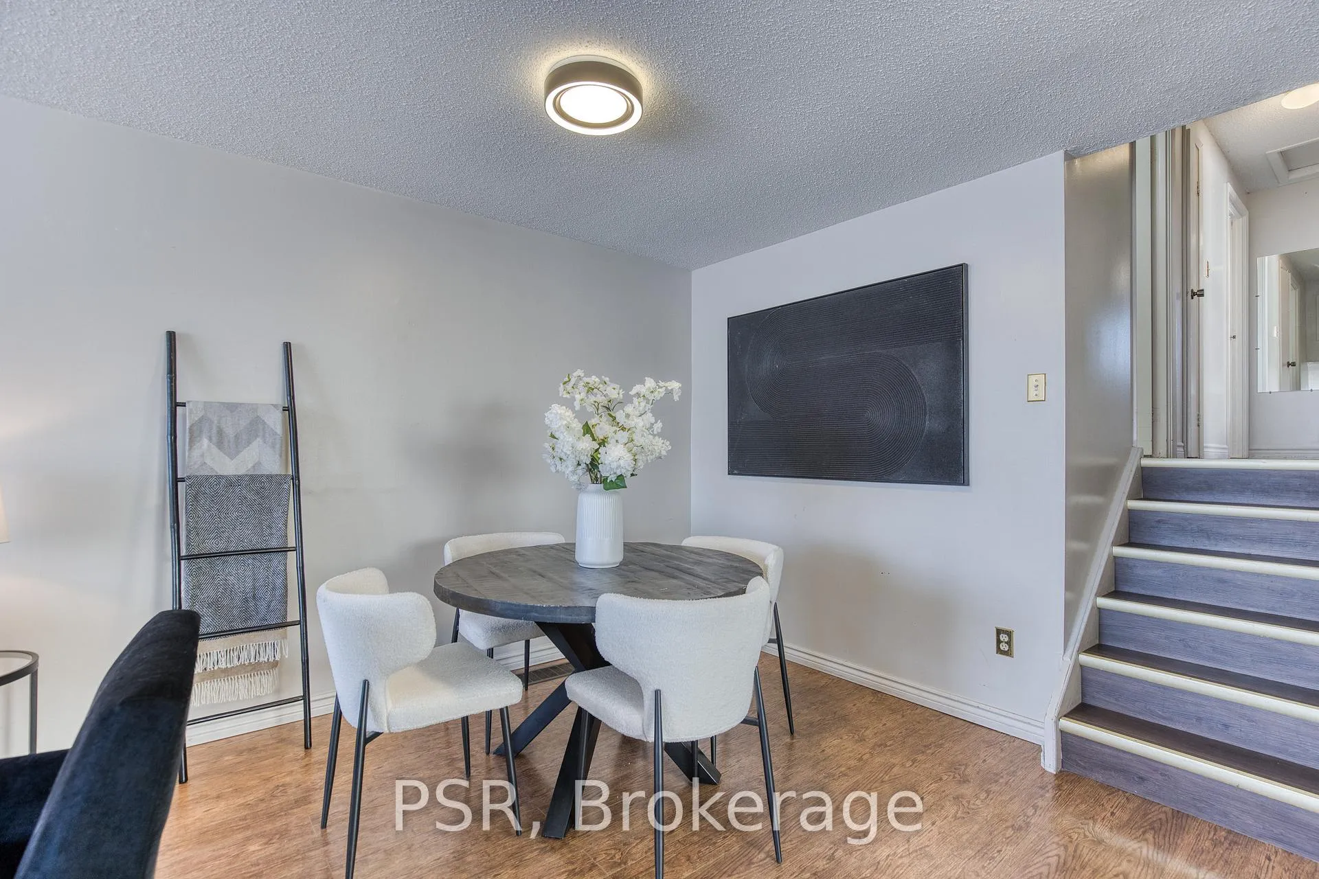 Photo 5 of 231 Heritage Drive, Kitchener — HOMEH