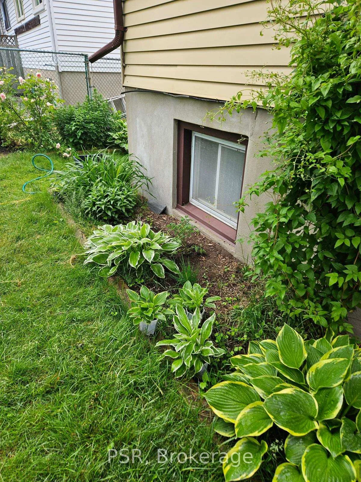 Photo 29 of 231 Heritage Drive, Kitchener — HOMEH