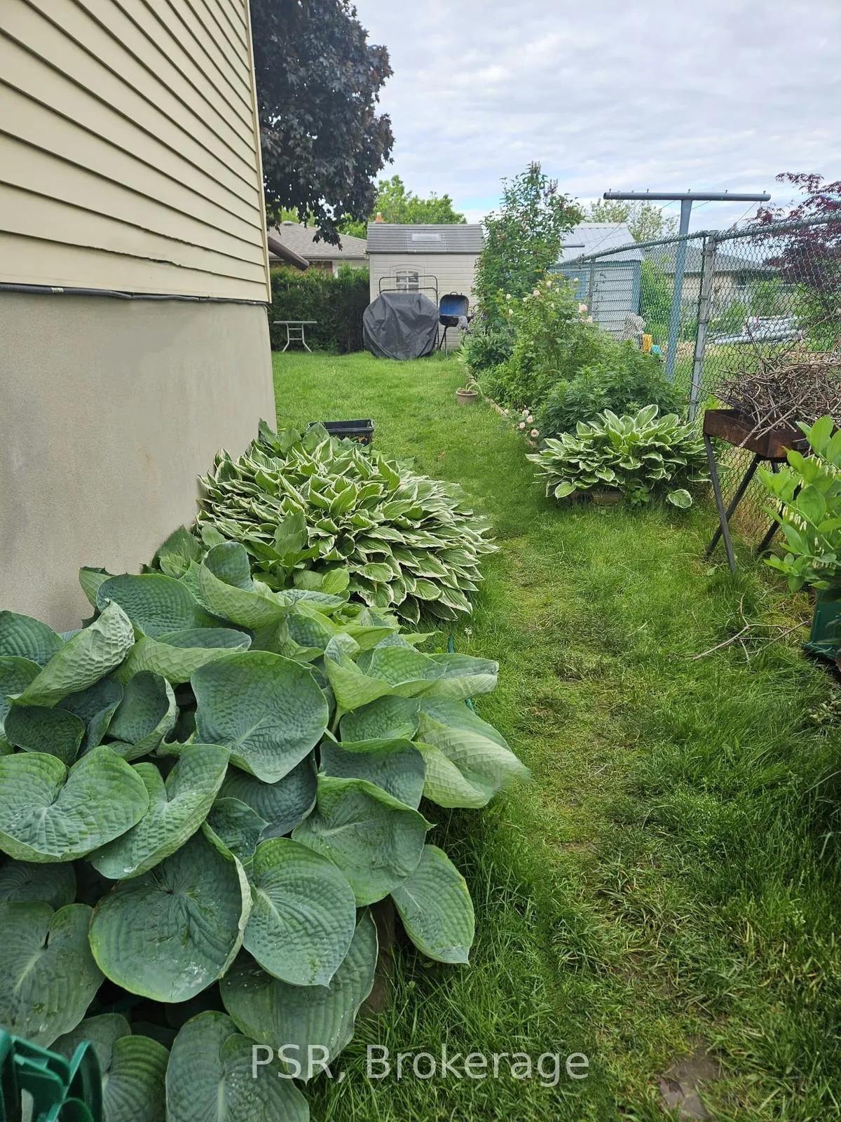 Photo 30 of 231 Heritage Drive, Kitchener — HOMEH