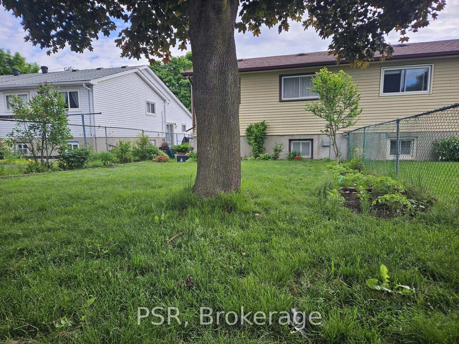 Photo 32 of 231 Heritage Drive, Kitchener — HOMEH