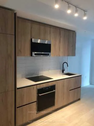 Photo 4 of Unit 1513, 117 Broadway Avenue, Toronto, Mount Pleasant West — HOMEH