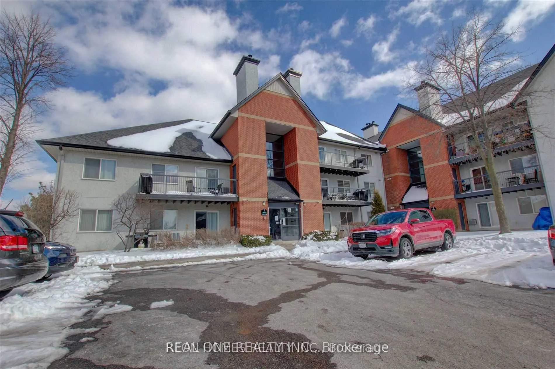 Photo 1 of Unit 1113, 1450 Glen Abbey Gate, Oakville, Glen Abbey — HOMEH