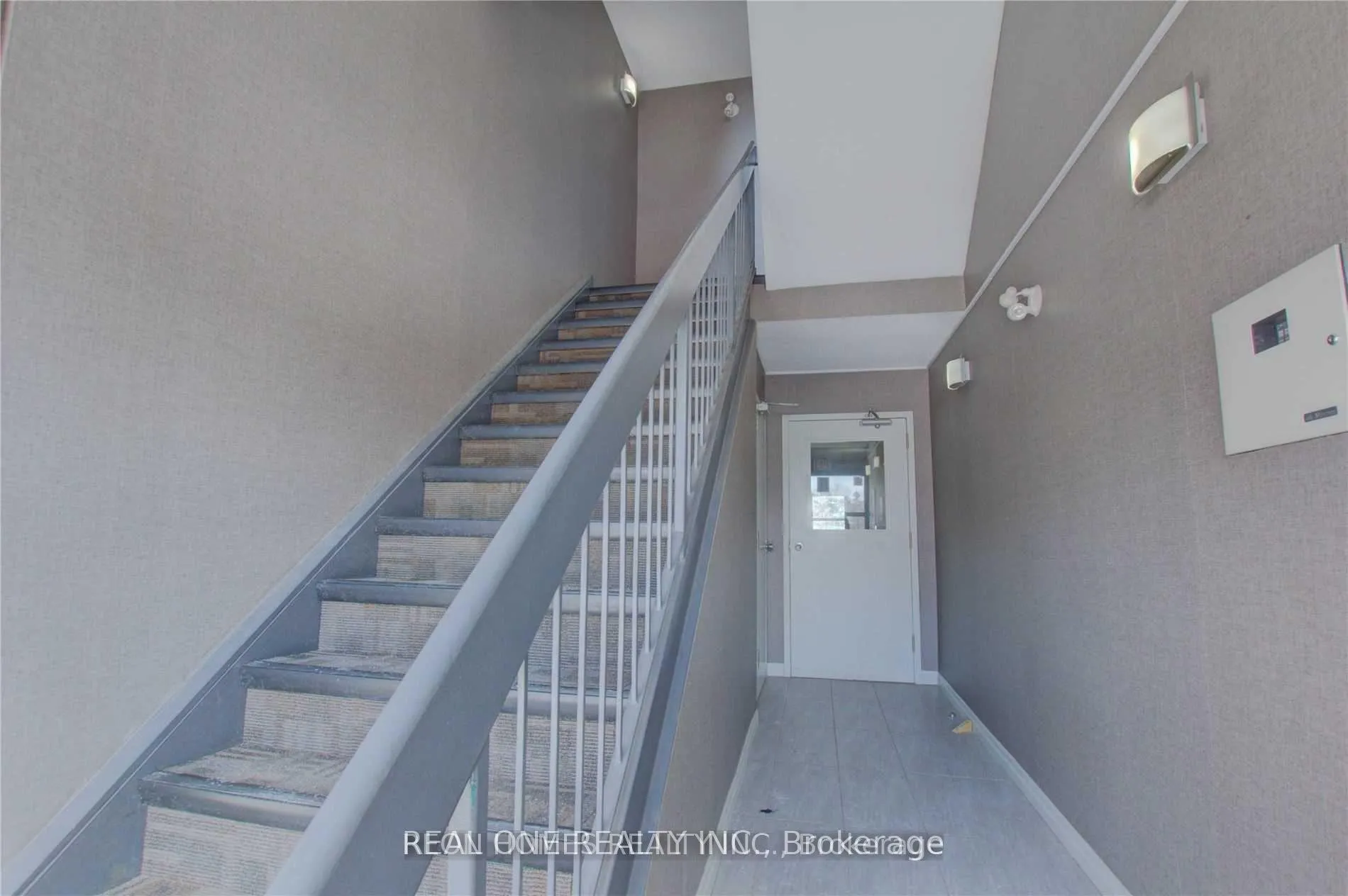 Photo 3 of Unit 1113, 1450 Glen Abbey Gate, Oakville, Glen Abbey — HOMEH
