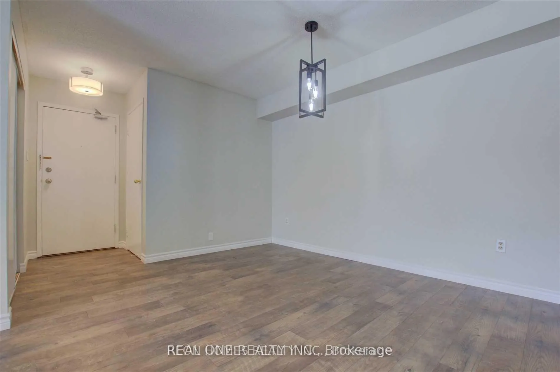Photo 5 of Unit 1113, 1450 Glen Abbey Gate, Oakville, Glen Abbey — HOMEH