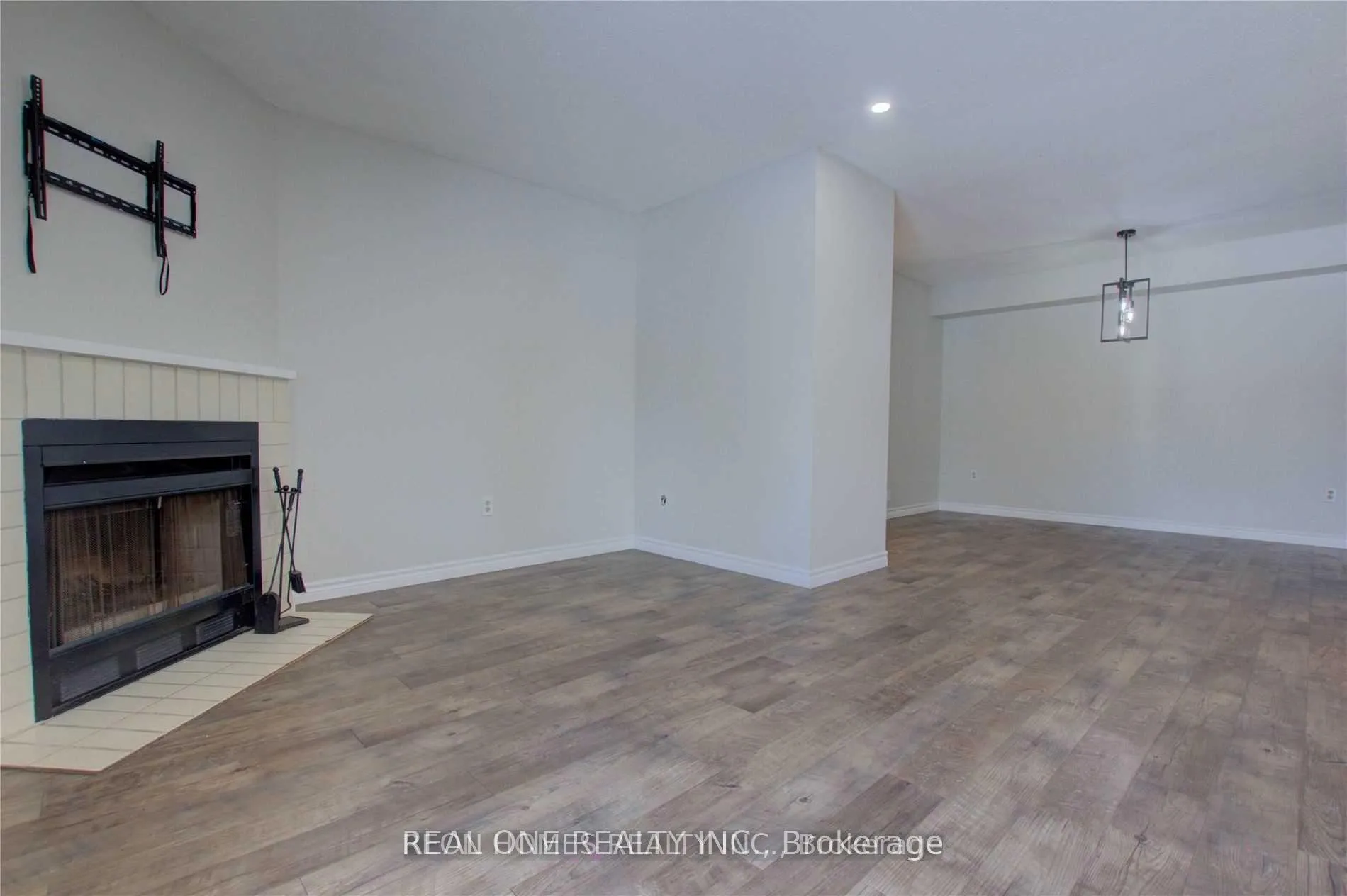 Photo 9 of Unit 1113, 1450 Glen Abbey Gate, Oakville, Glen Abbey — HOMEH