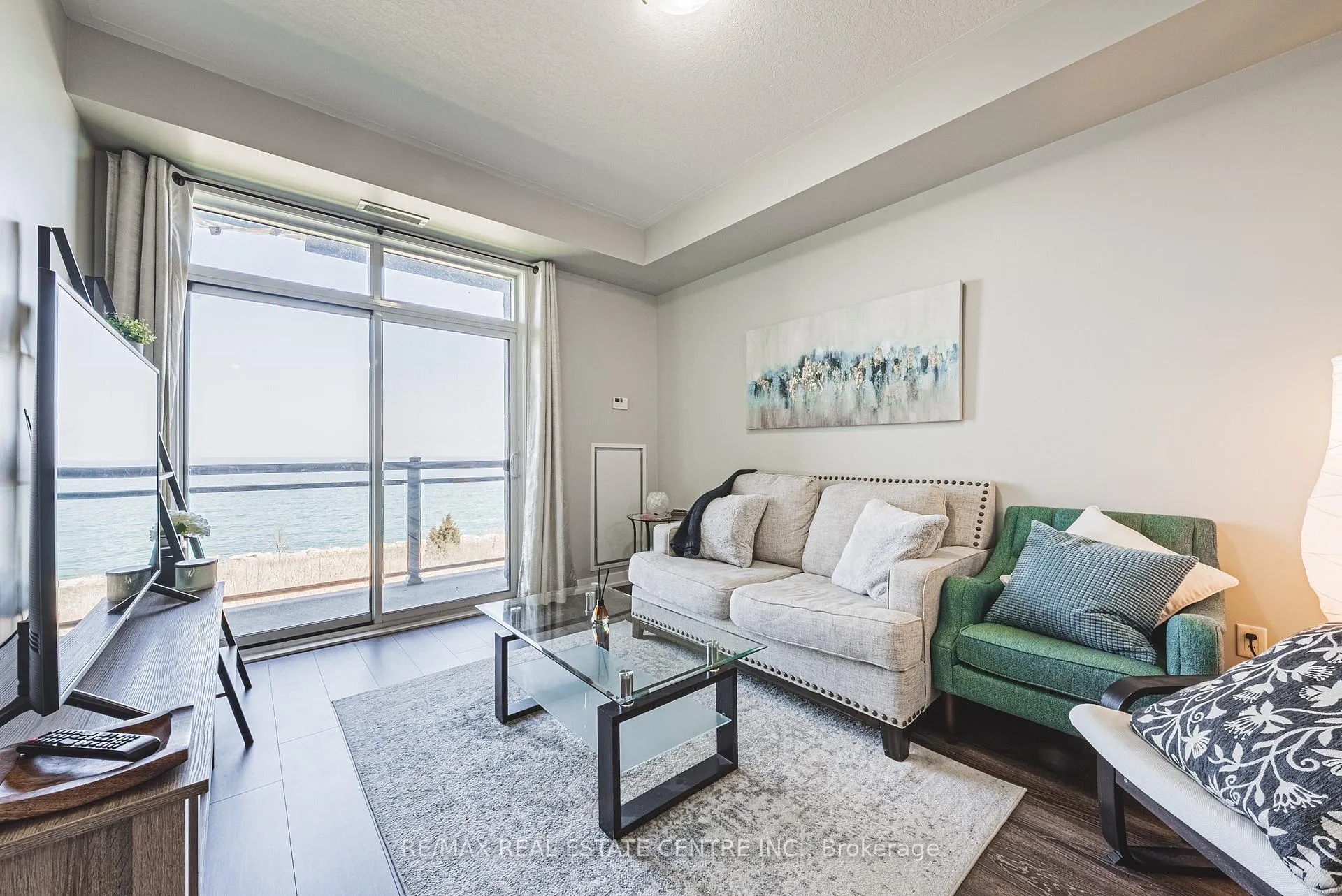 Photo 9 of Unit 333, 35 Southshore Crescent, Hamilton, Lakeshore — HOMEH