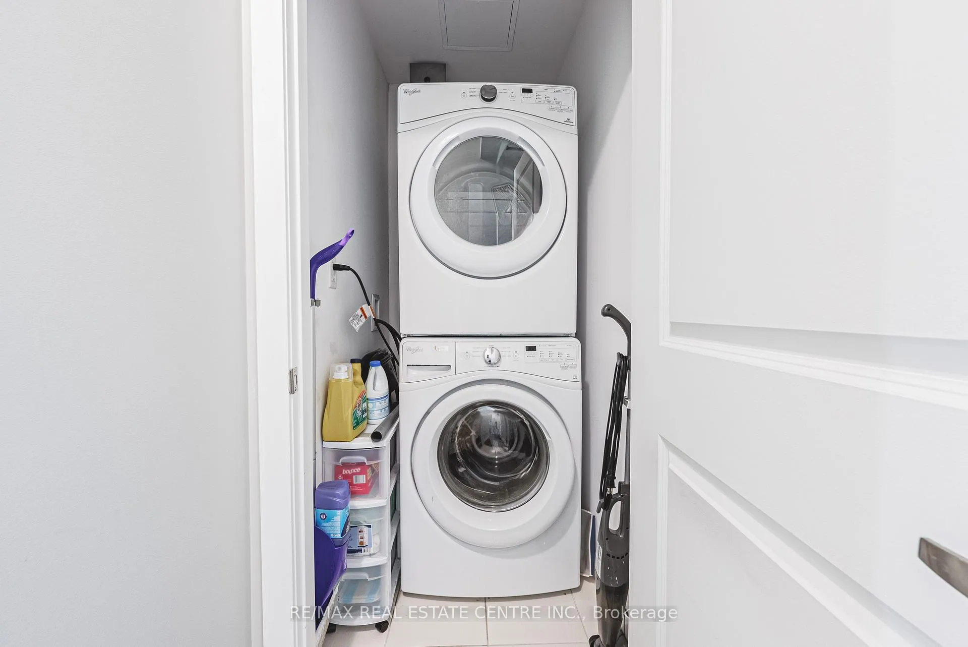 Photo 16 of Unit 333, 35 Southshore Crescent, Hamilton, Lakeshore — HOMEH