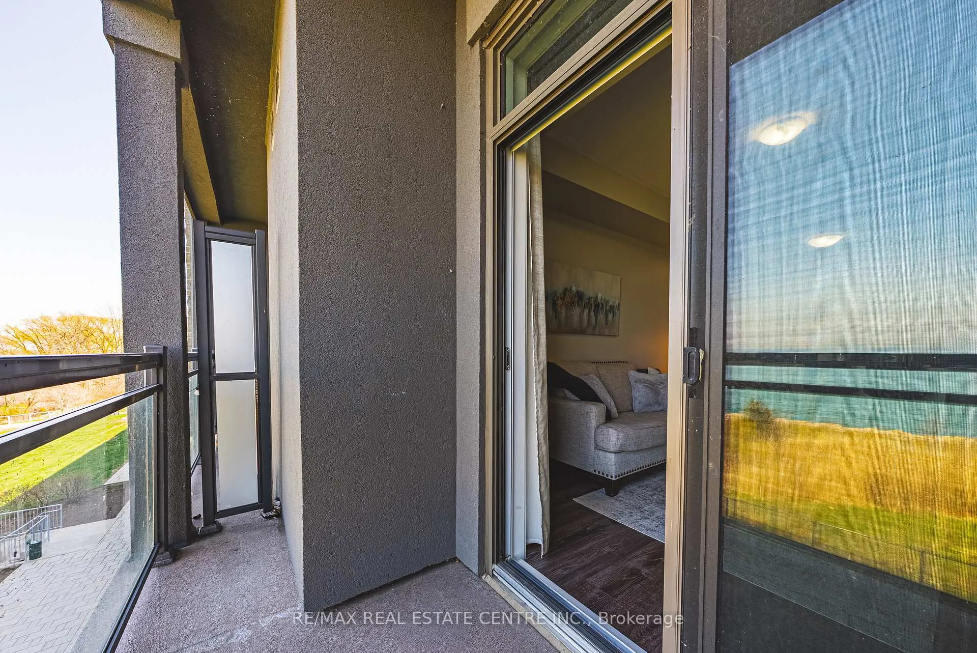 Photo 17 of Unit 333, 35 Southshore Crescent, Hamilton, Lakeshore — HOMEH