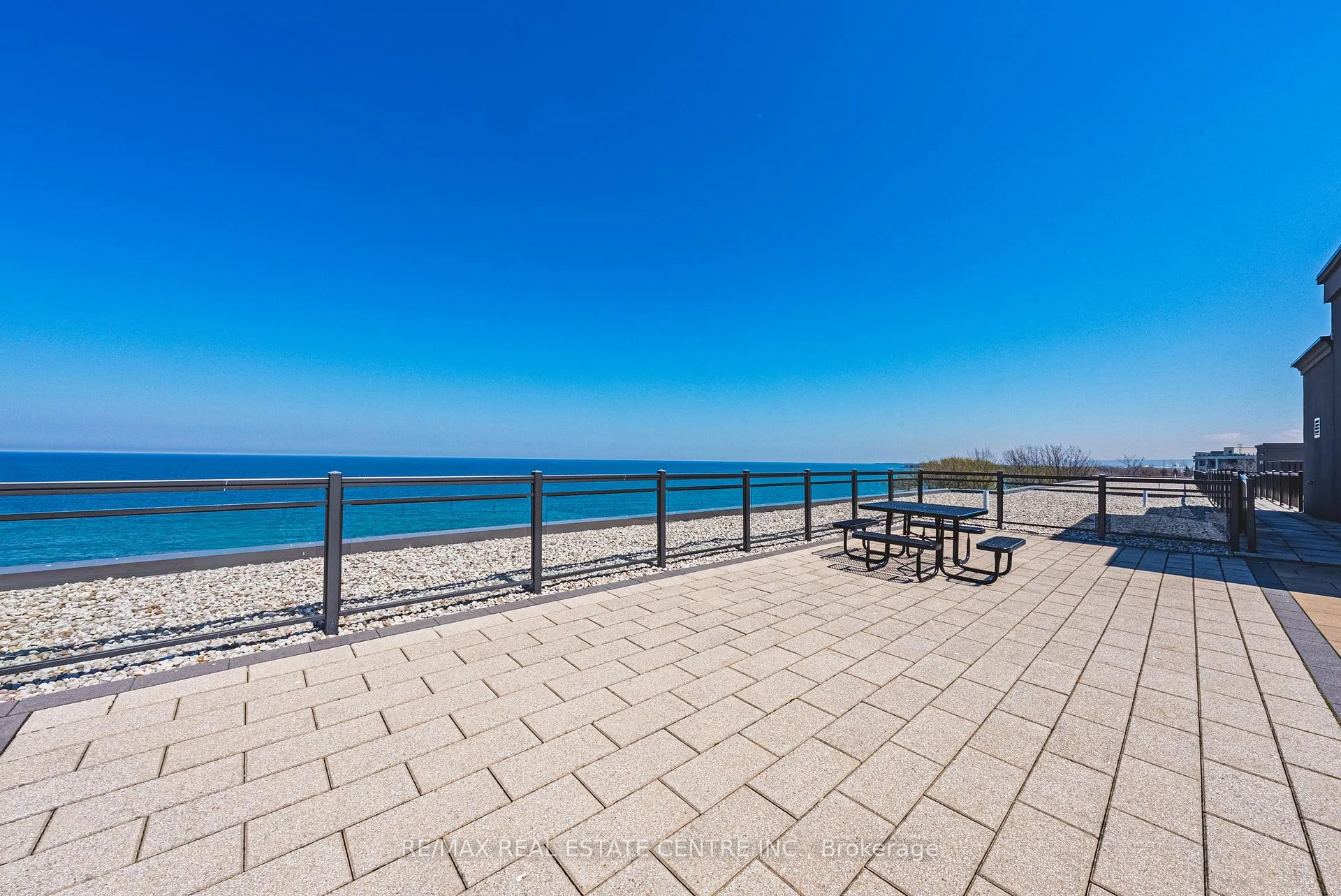 Photo 21 of Unit 333, 35 Southshore Crescent, Hamilton, Lakeshore — HOMEH