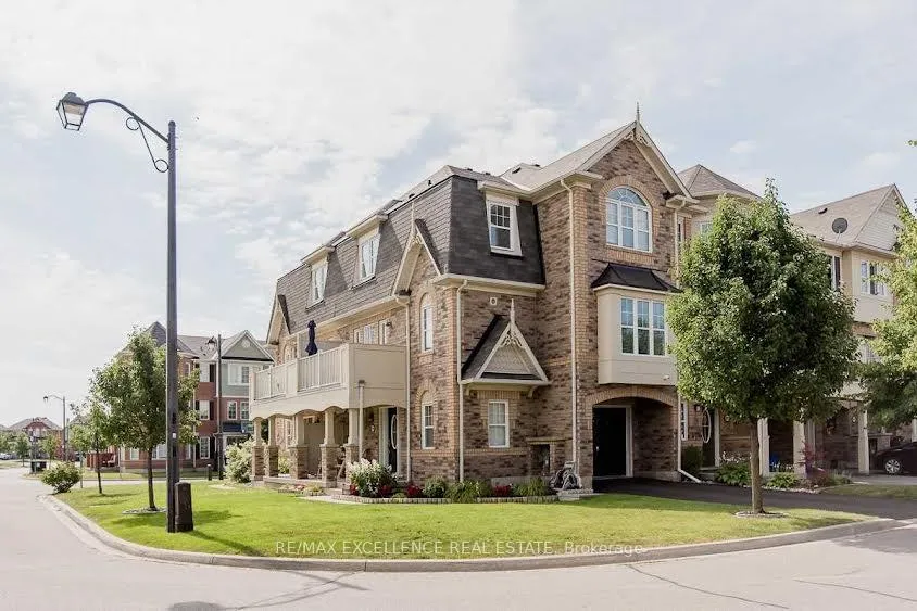 Photo 2 of 878 Brassard Circle, Milton, Willmott — HOMEH