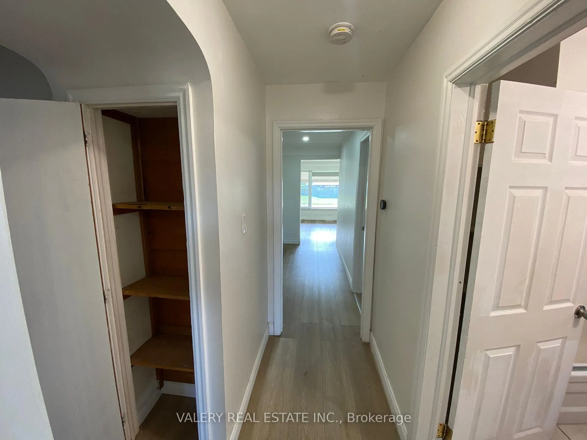 Photo 8 of Unit Main, 374 Edmonton Street, Hamilton, Crown Point — HOMEH