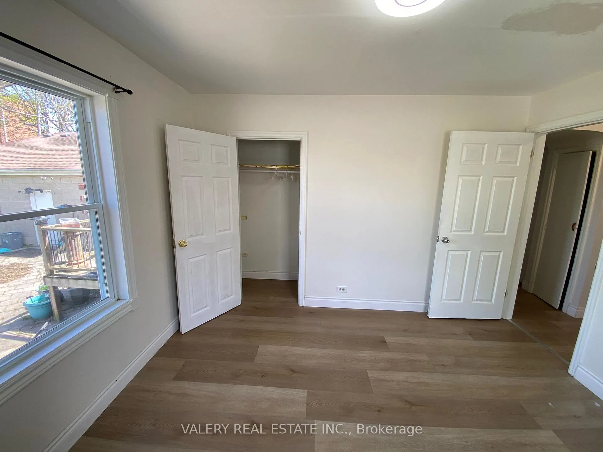 Photo 10 of Unit Main, 374 Edmonton Street, Hamilton, Crown Point — HOMEH