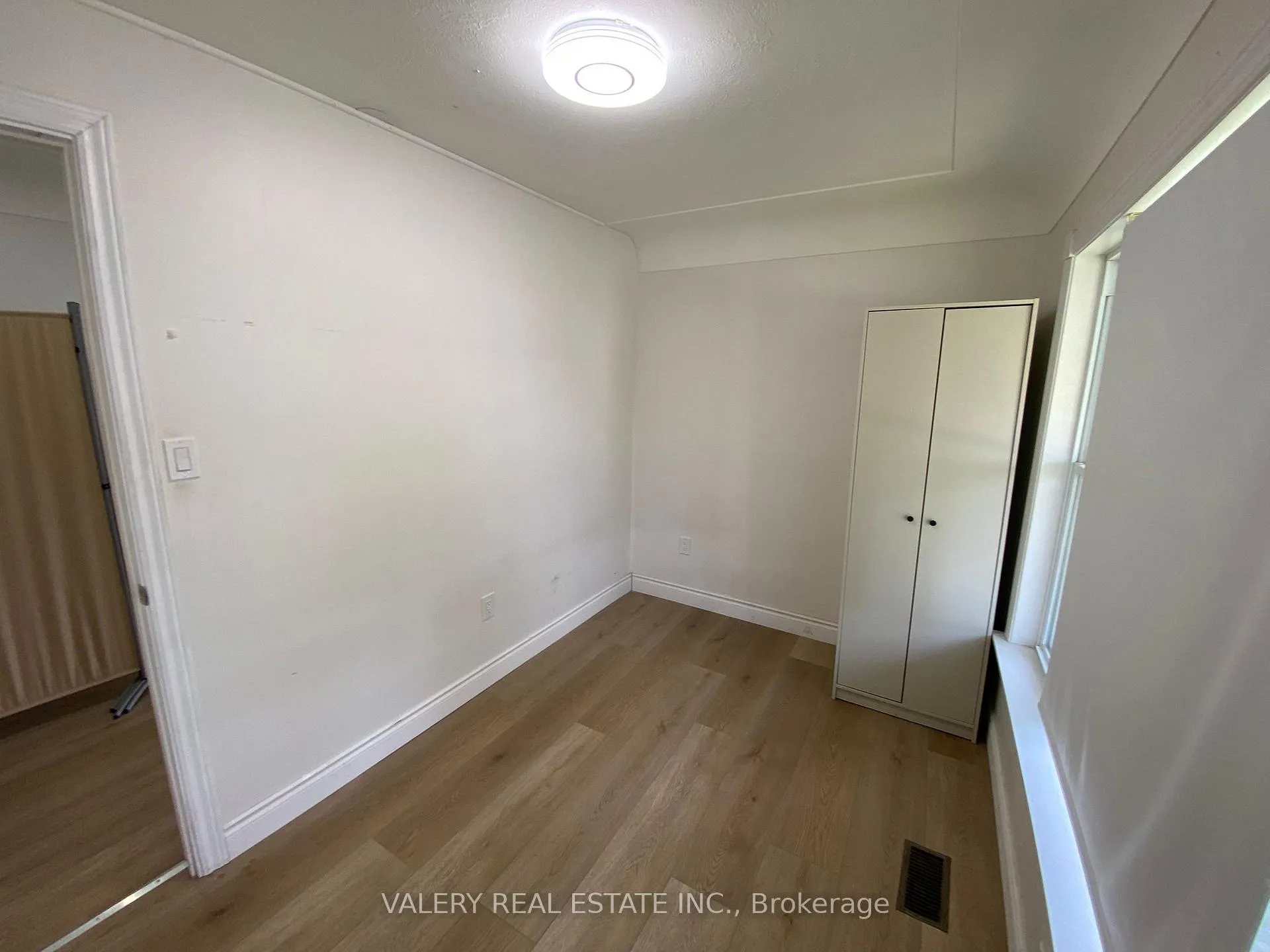 Photo 12 of Unit Main, 374 Edmonton Street, Hamilton, Crown Point — HOMEH