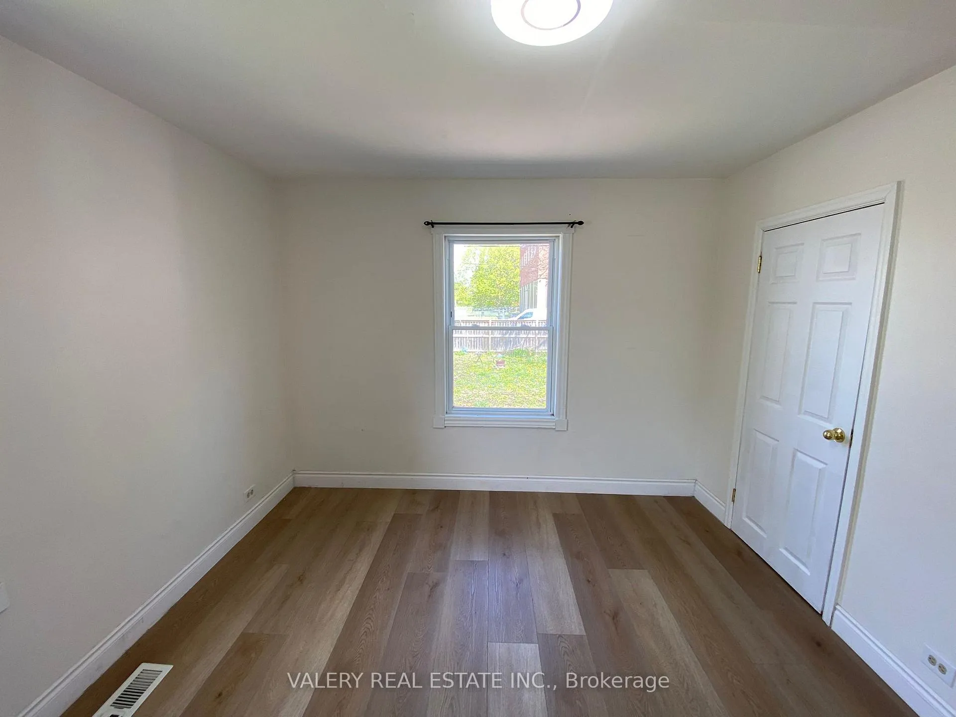 Photo 25 of Unit Main, 374 Edmonton Street, Hamilton, Crown Point — HOMEH