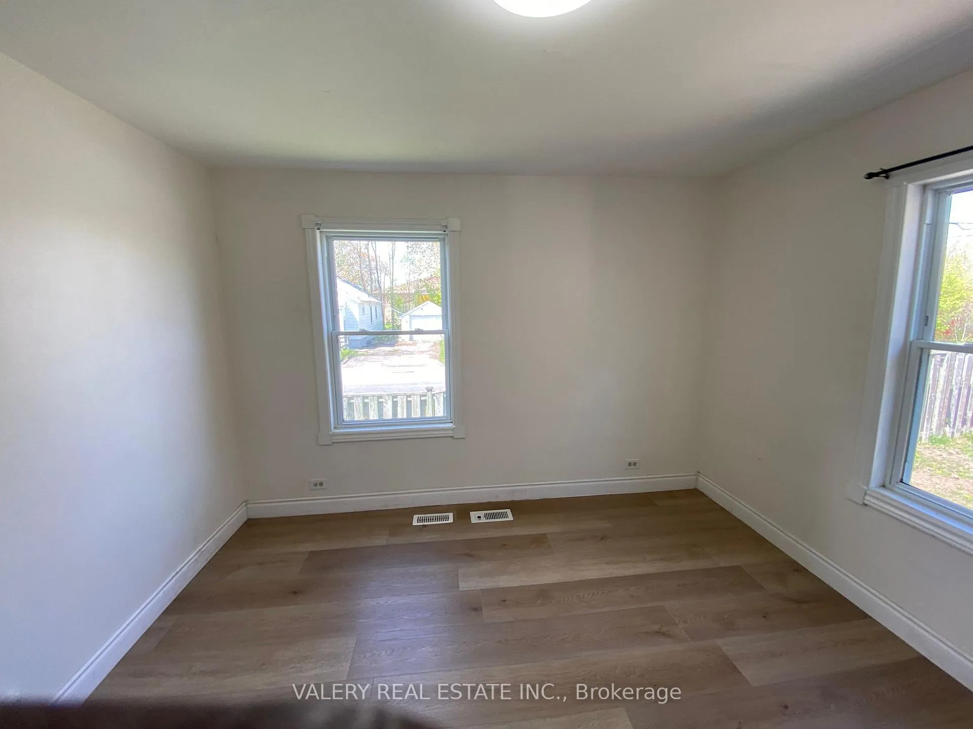 Photo 30 of Unit Main, 374 Edmonton Street, Hamilton, Crown Point — HOMEH
