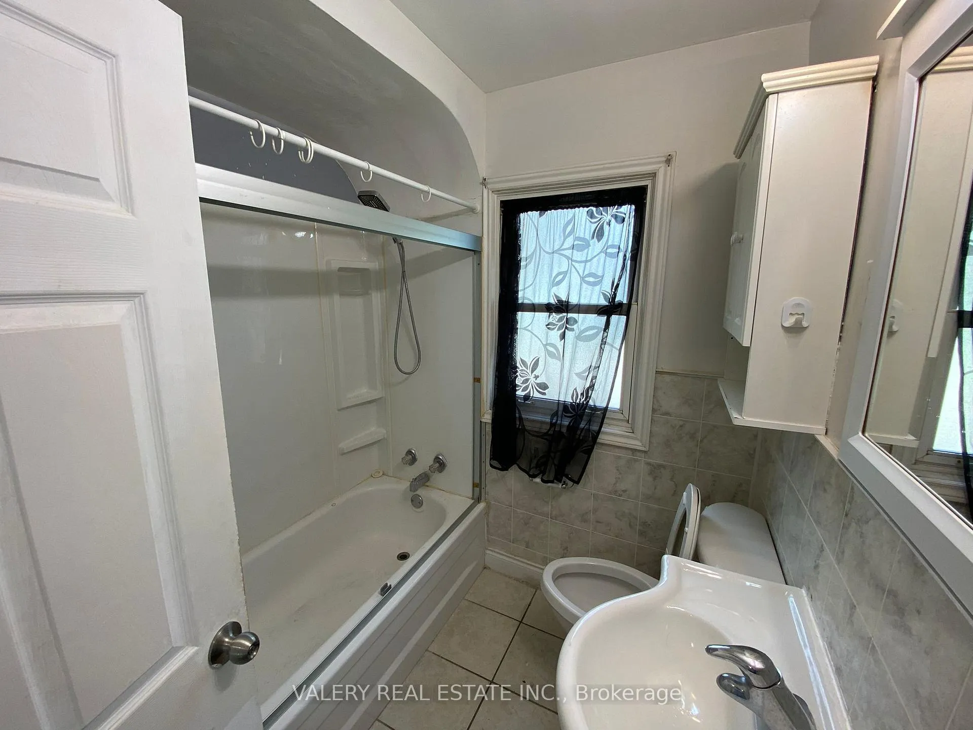Photo 34 of Unit Main, 374 Edmonton Street, Hamilton, Crown Point — HOMEH