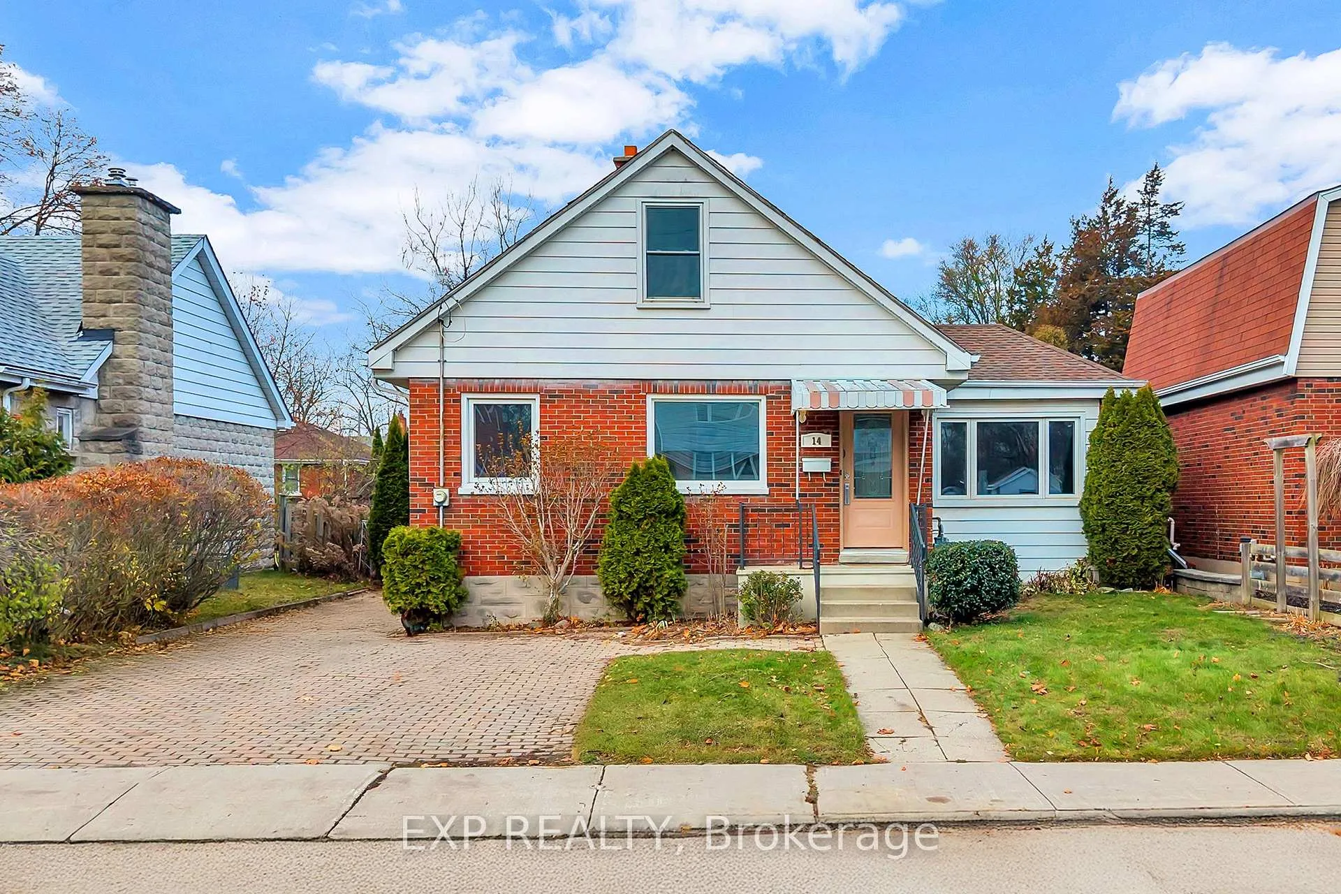 Photo 1 of 14 Martin Avenue, Cambridge, Galt City Centre — HOMEH