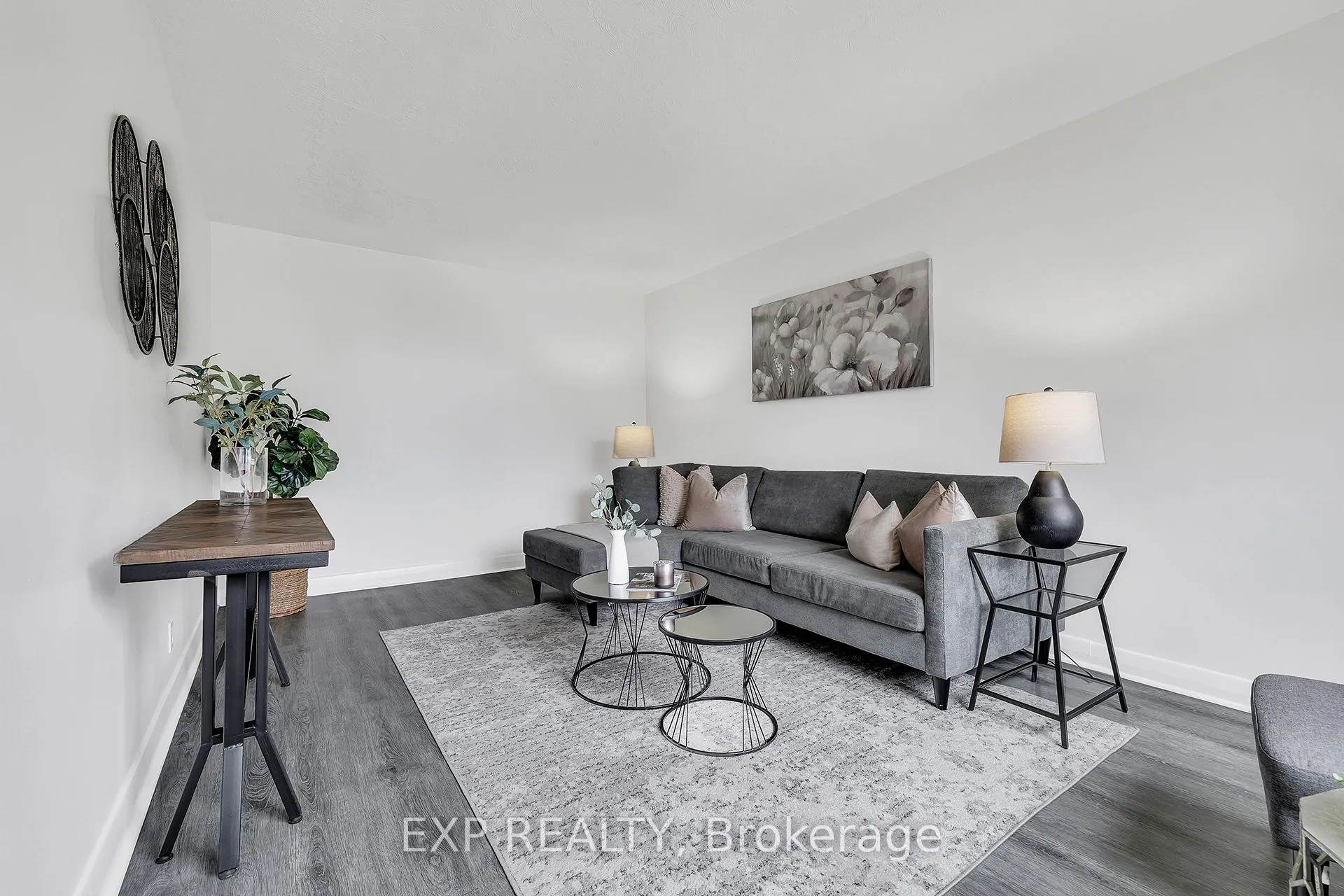Photo 16 of 14 Martin Avenue, Cambridge, Galt City Centre — HOMEH