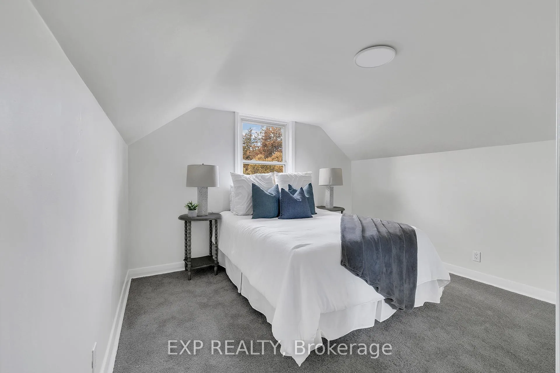Photo 19 of 14 Martin Avenue, Cambridge, Galt City Centre — HOMEH