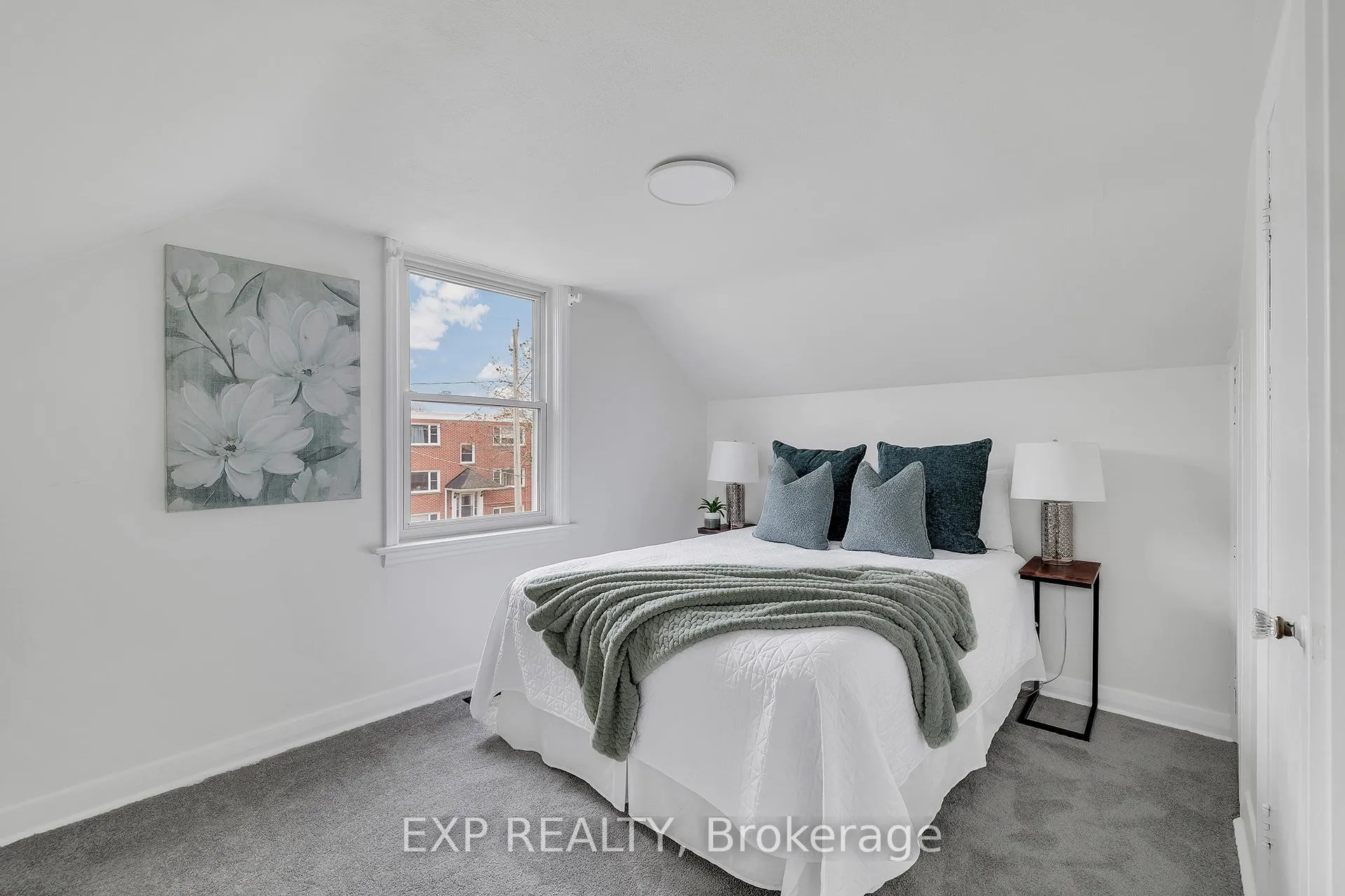Photo 21 of 14 Martin Avenue, Cambridge, Galt City Centre — HOMEH