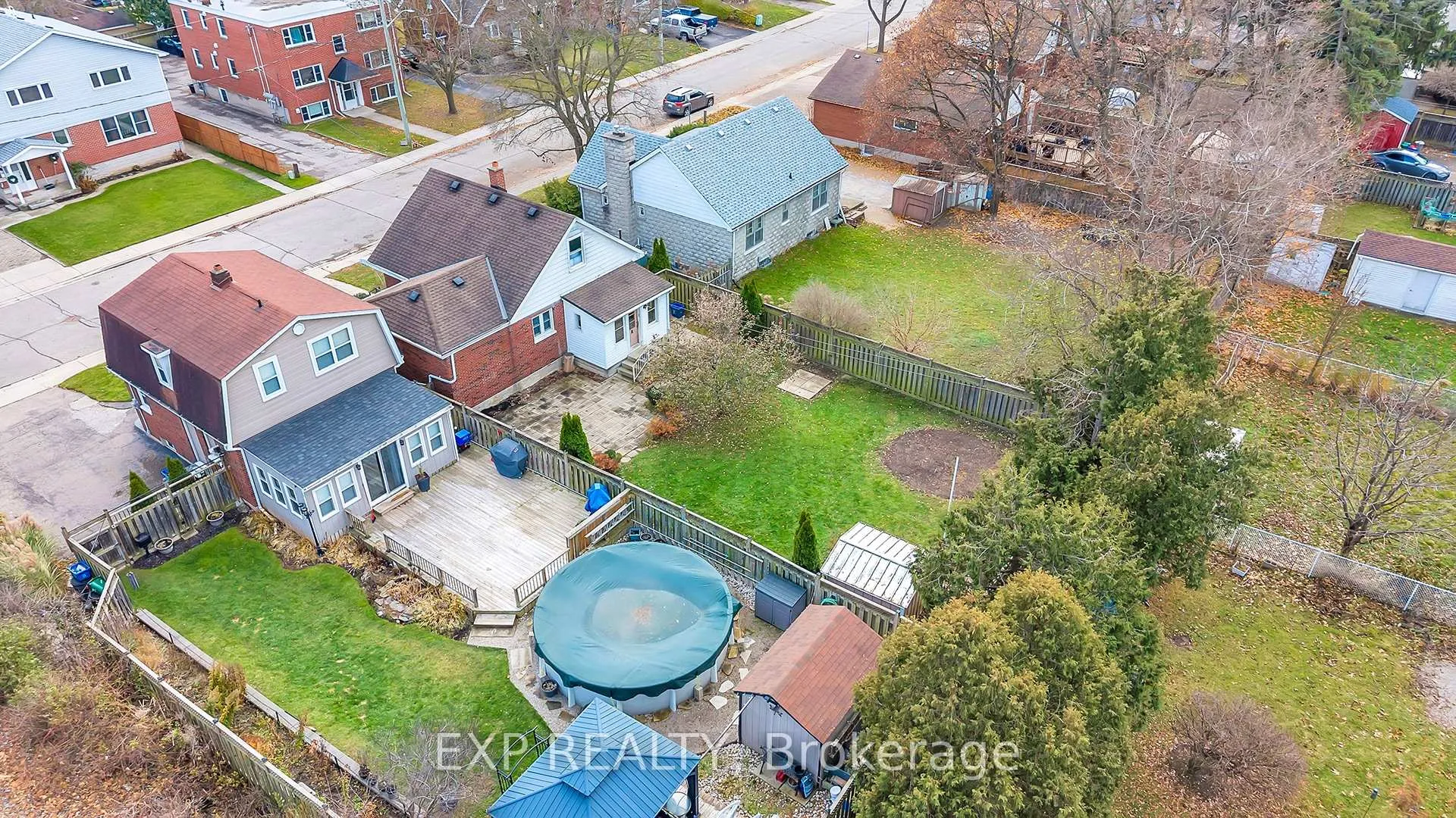 Photo 24 of 14 Martin Avenue, Cambridge, Galt City Centre — HOMEH