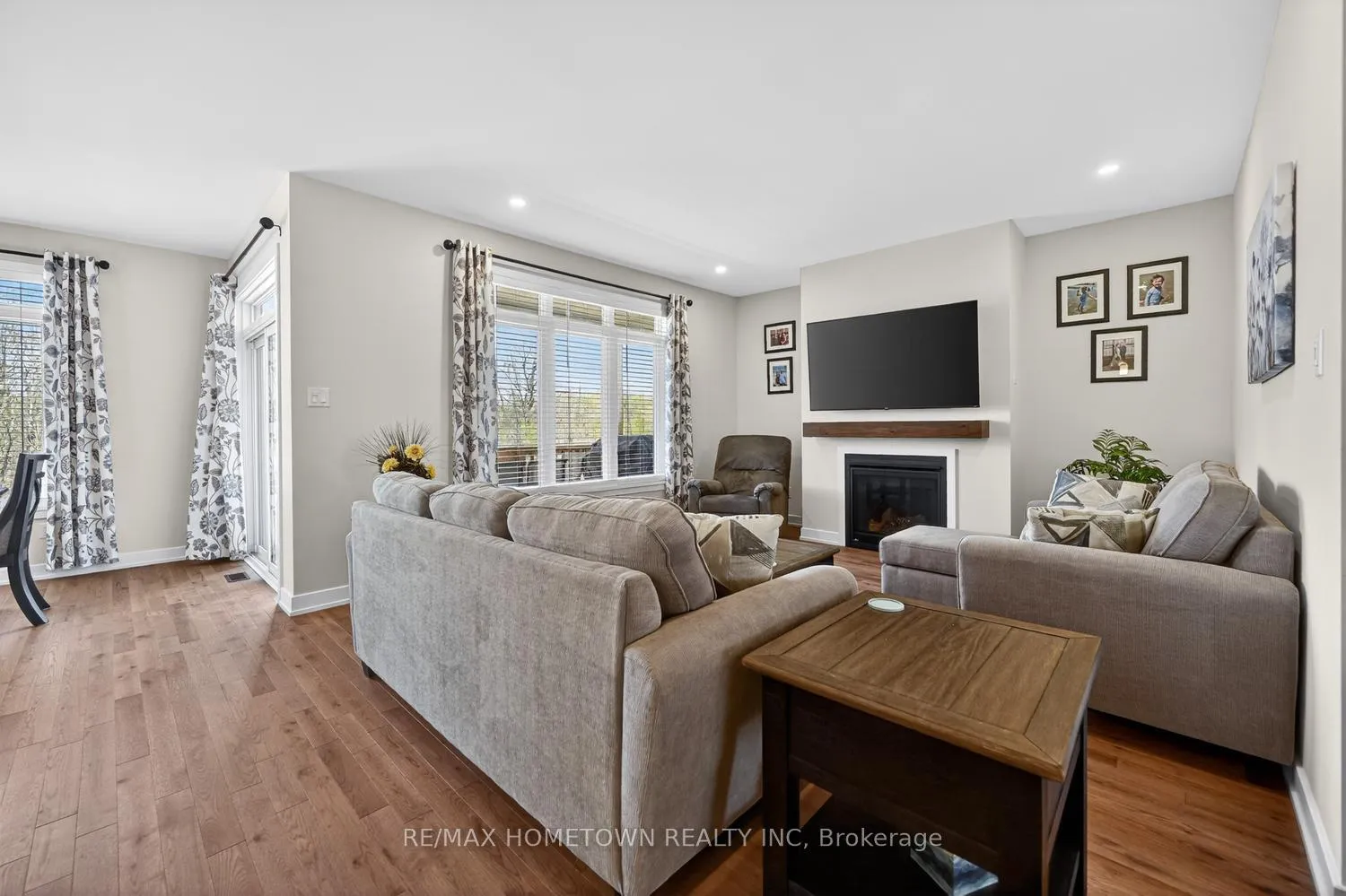 Photo 17 of 1253 Potter Drive, Brockville — HOMEH
